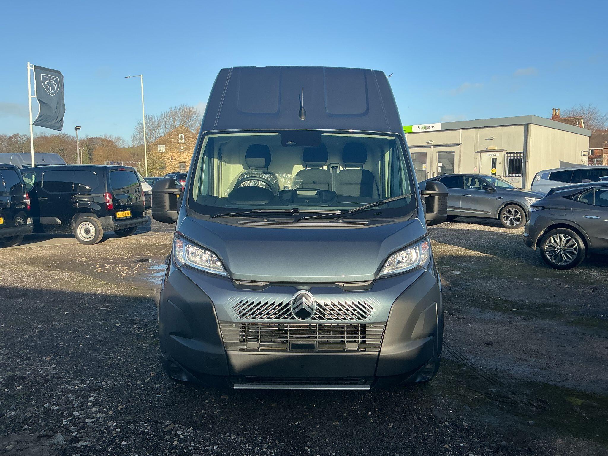 Citroen Relay 2.2 BlueHDi 35 Enterprise L3 H3 Euro 6 (s/s) 5dr null Image 2