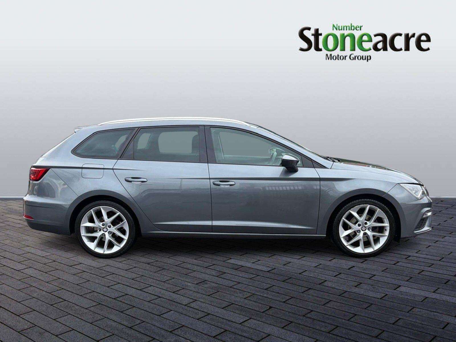 SEAT Leon 1.4 TSI FR Technology ST Euro 6 (s/s) 5dr YS18UBT Image 2
