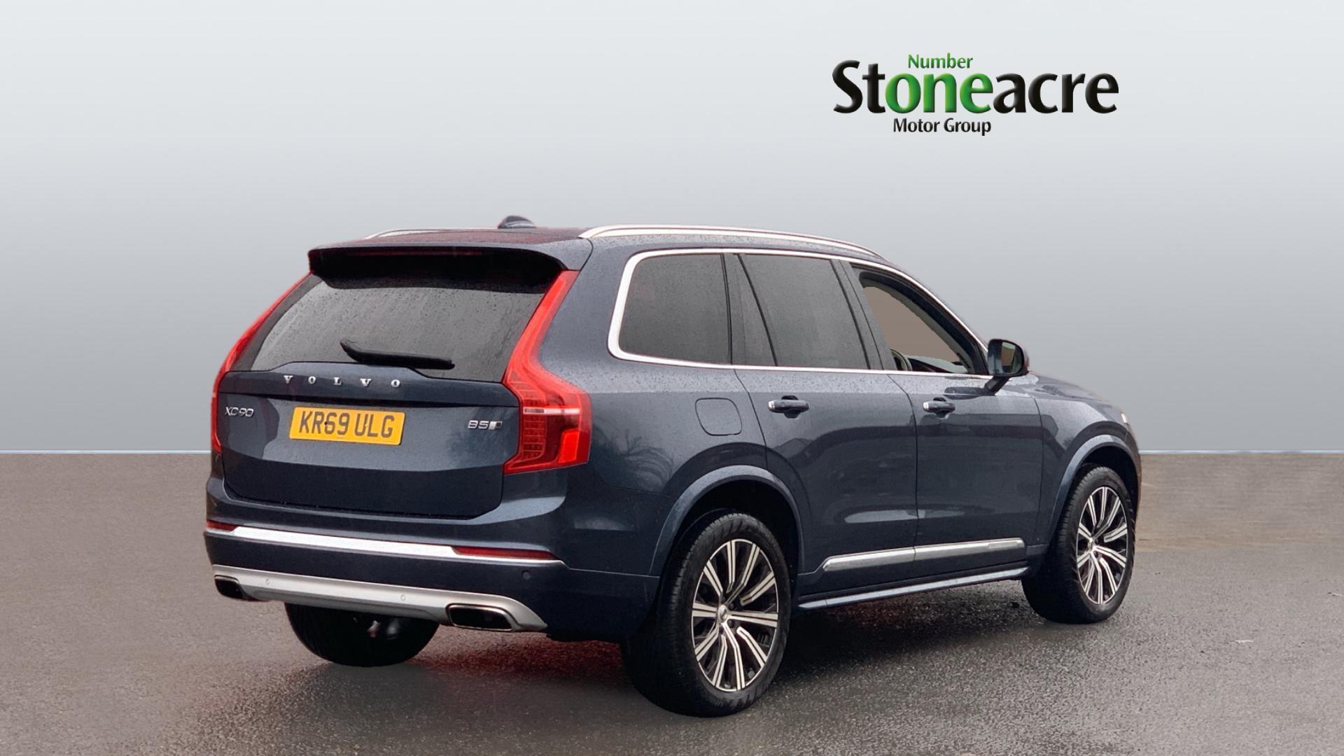 Volvo XC90 Inscription, B5 AWD mild hybrid, 7 Seats KR69ULG Image 2