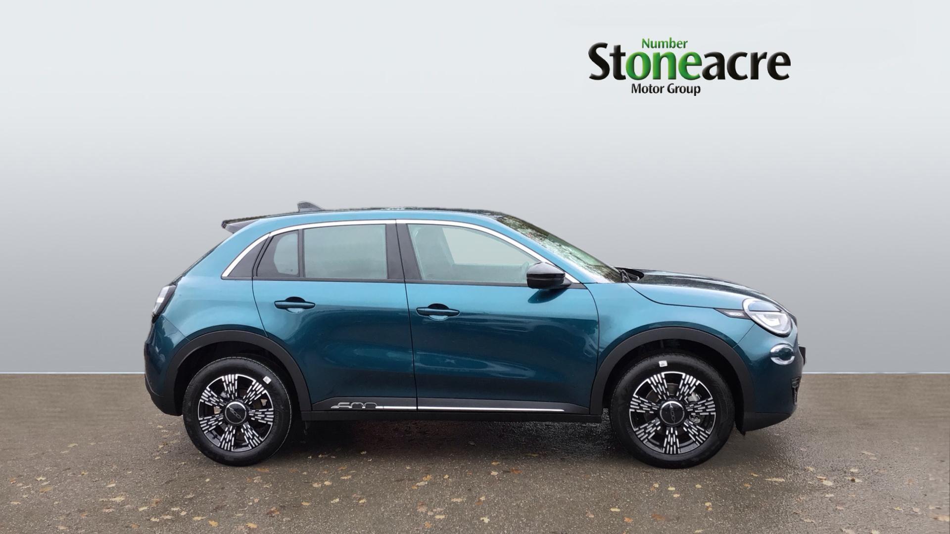 Fiat 600 1.2 MHEV 136 e-DCT Euro 6 (s/s) 5dr FX75CXL Image 3