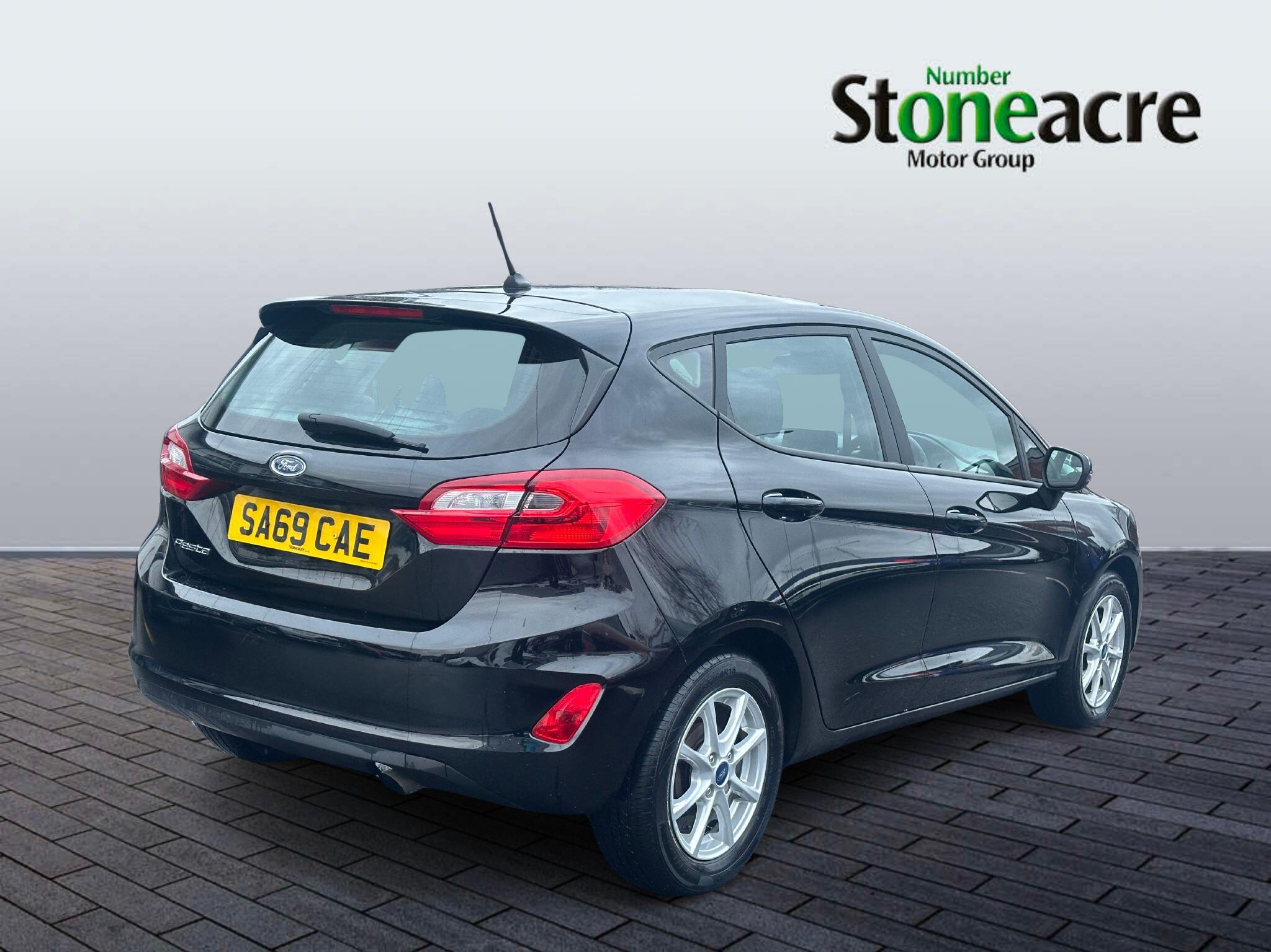 Ford Fiesta 1.1 Zetec 5dr SA69CAE Image 3