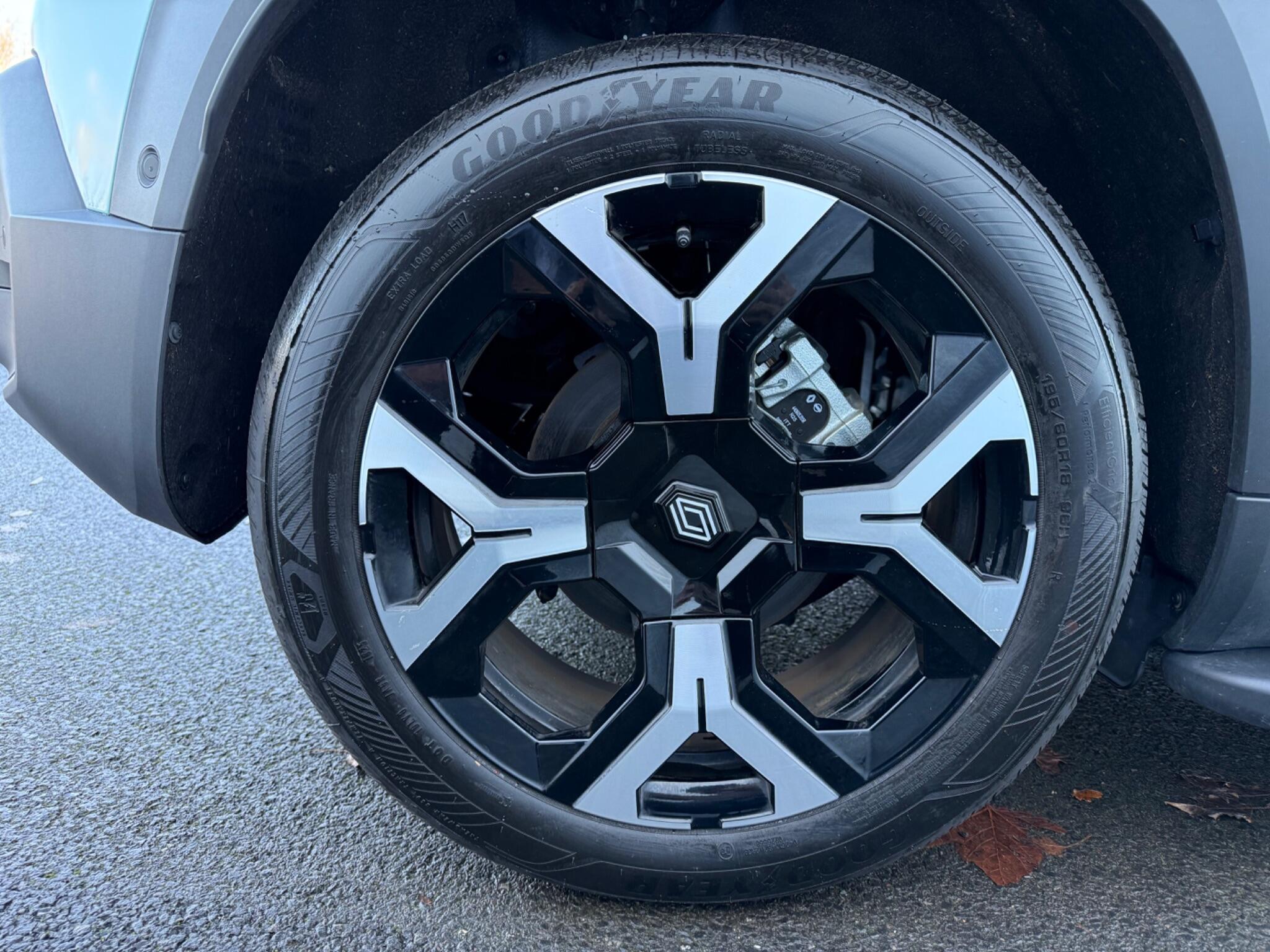 Renault 4 E-Tech Electric comfort range 52kWh techno Auto 5dr NY25FSZ Image 2