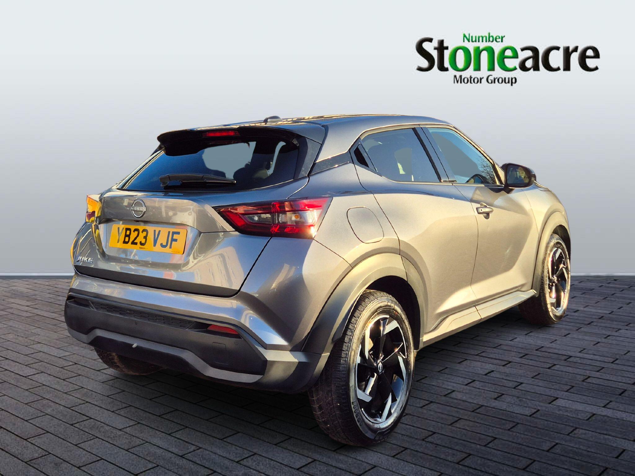 Nissan Juke 1.0 DiG-T N-Connecta 5dr YB23VJF Image 3