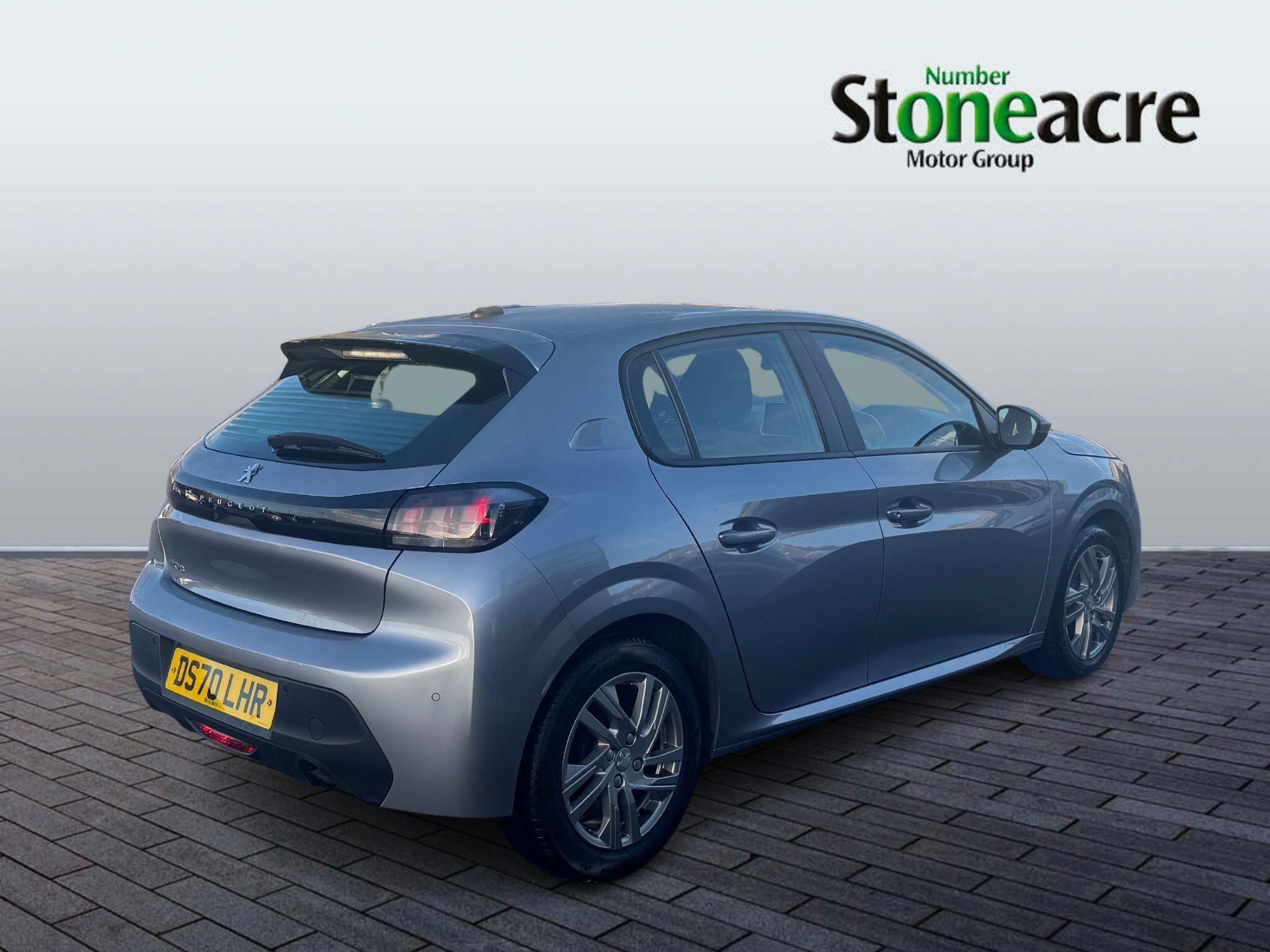 Peugeot 208 1.2 PureTech Active Hatchback 5dr Petrol Manual Euro 6 (s/s) (75 ps) DS70LHR Image 3