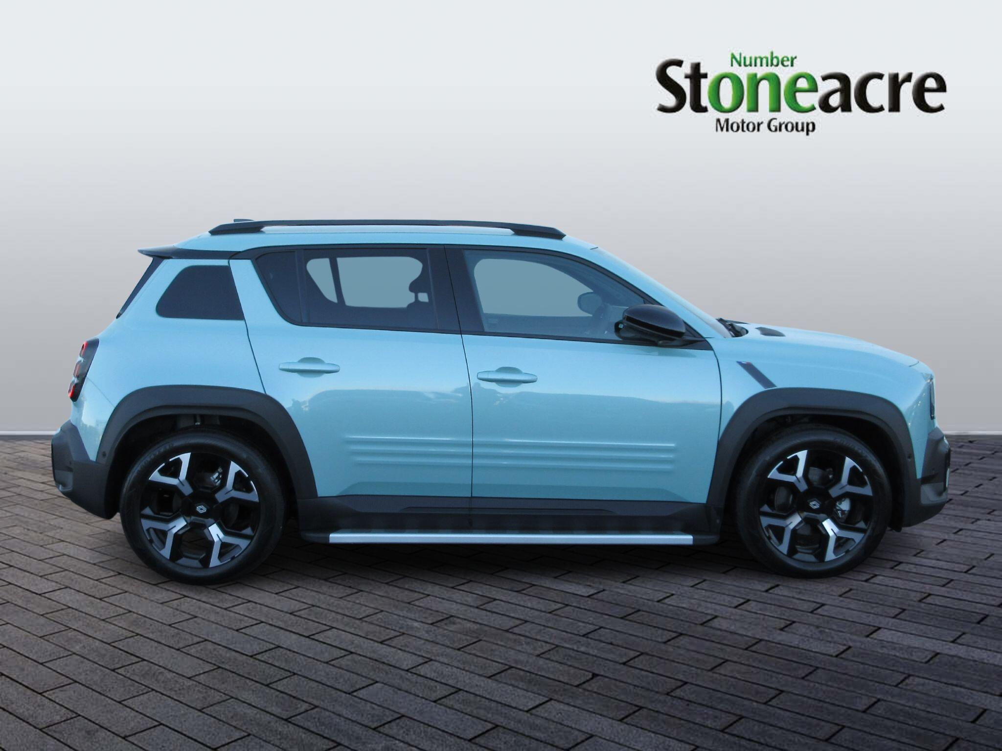 Renault 4 E-Tech Electric comfort range 52kWh techno Auto 5dr NY25FSZ Image 2