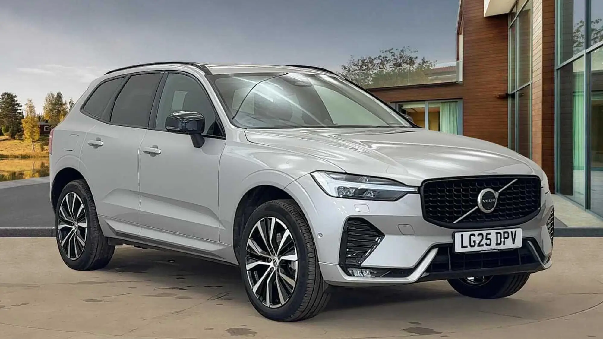 Volvo XC60 2.0 B5 MHEV Ultra Dark Auto AWD Euro 6 (s/s) 5dr LG25DPV Image 1