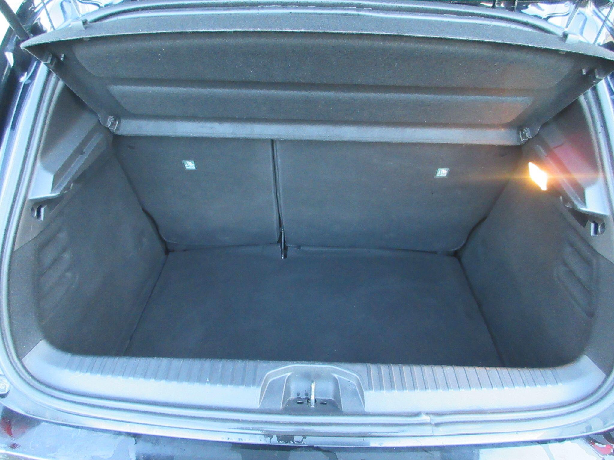 Renault Clio 1.0 TCe 90 Lutecia SE 5dr YR71WKG Image 2