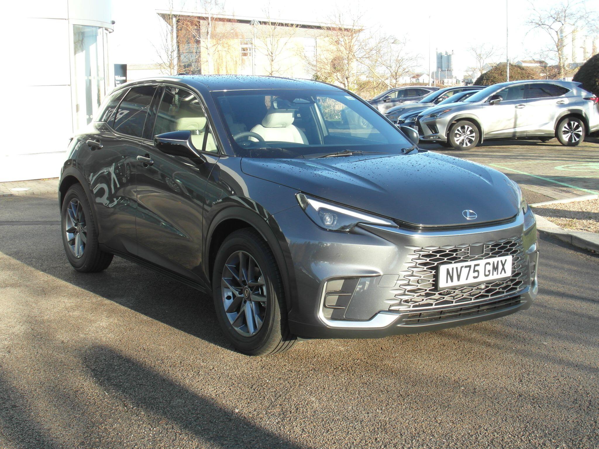 Lexus LBX 1.5 VVT-iE Premium E-CVT Euro 6 (s/s) 5dr NV75GMX Image 3