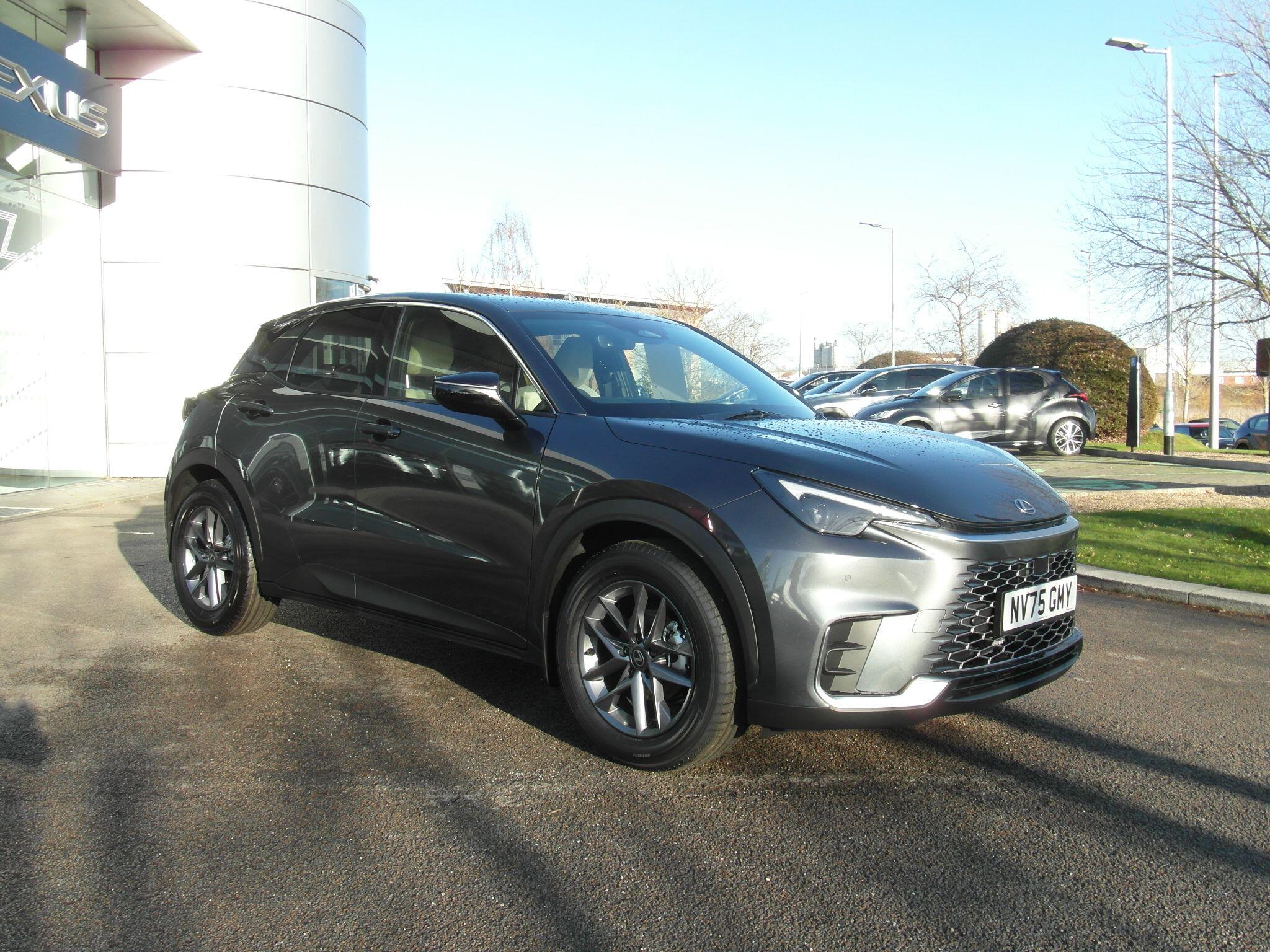 Lexus LBX 1.5 VVT-iE Premium E-CVT Euro 6 (s/s) 5dr NV75GMY Image 1