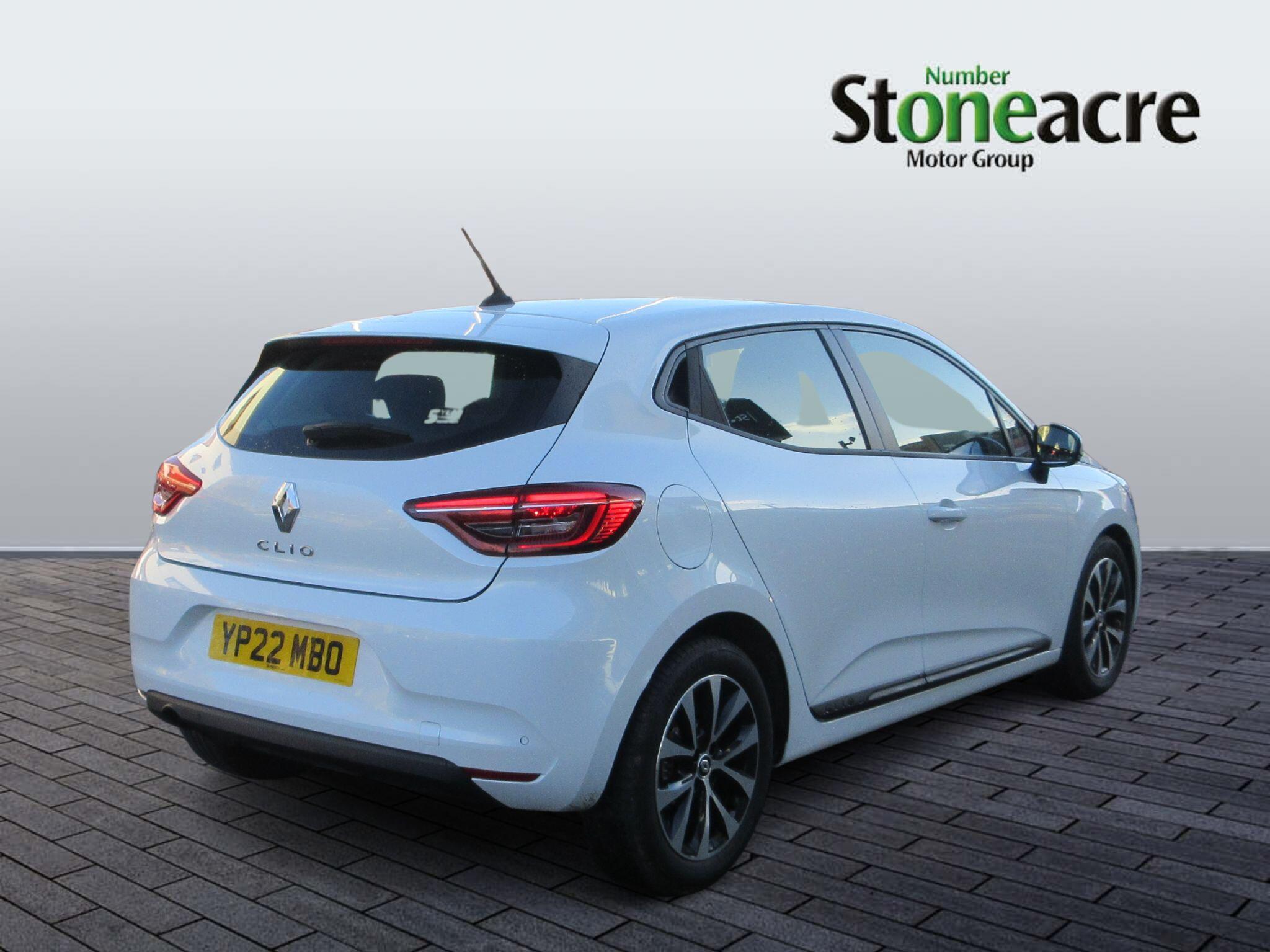 Renault Clio Iconic TCe 90 MY21.5 YP22MBO Image 3