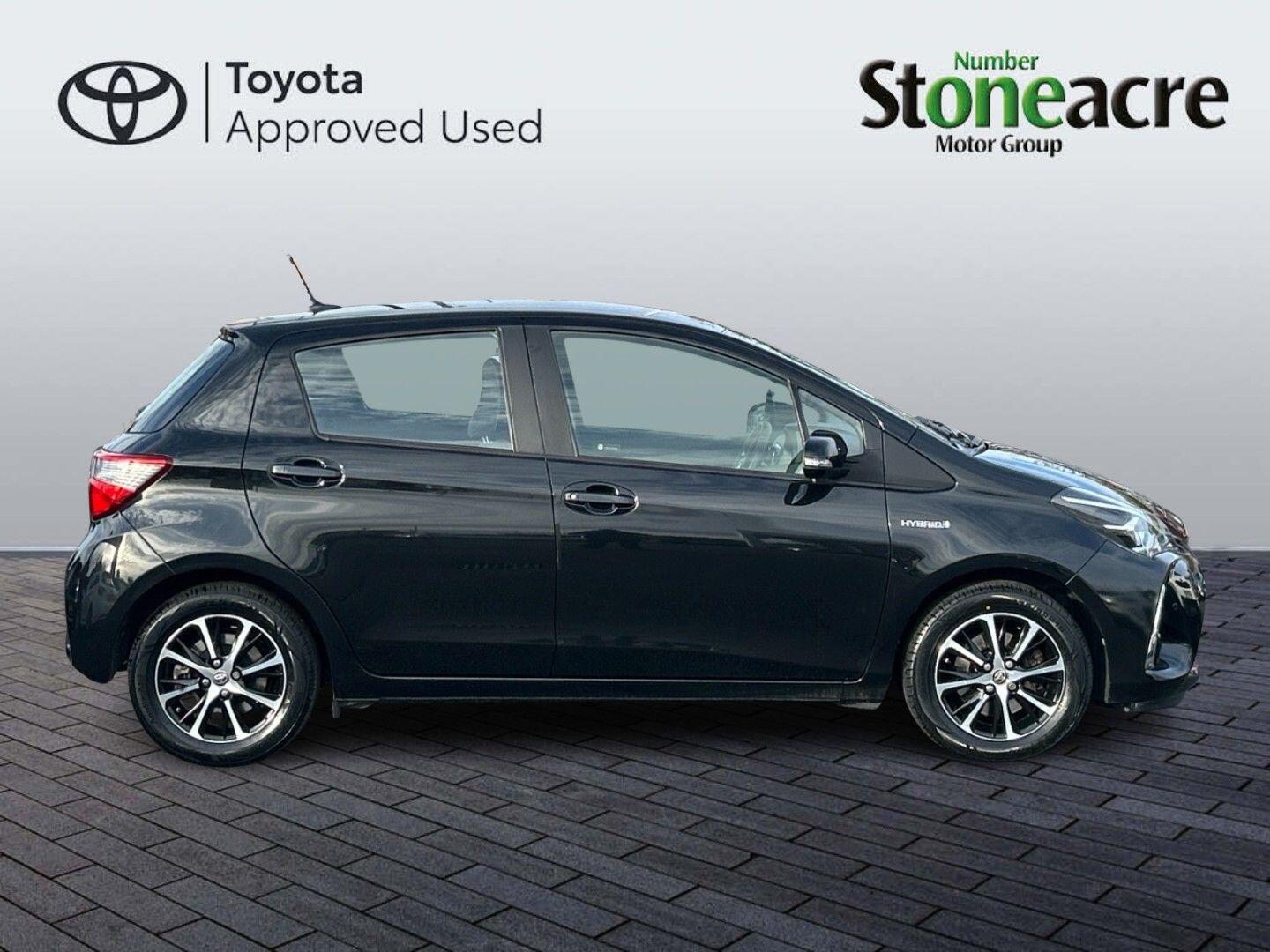 Toyota Yaris 1.5 VVT-h Icon Tech Hatchback 5dr Petrol Hybrid E-CVT Euro 6 (s/s) (100 ps) NG18CGF Image 2
