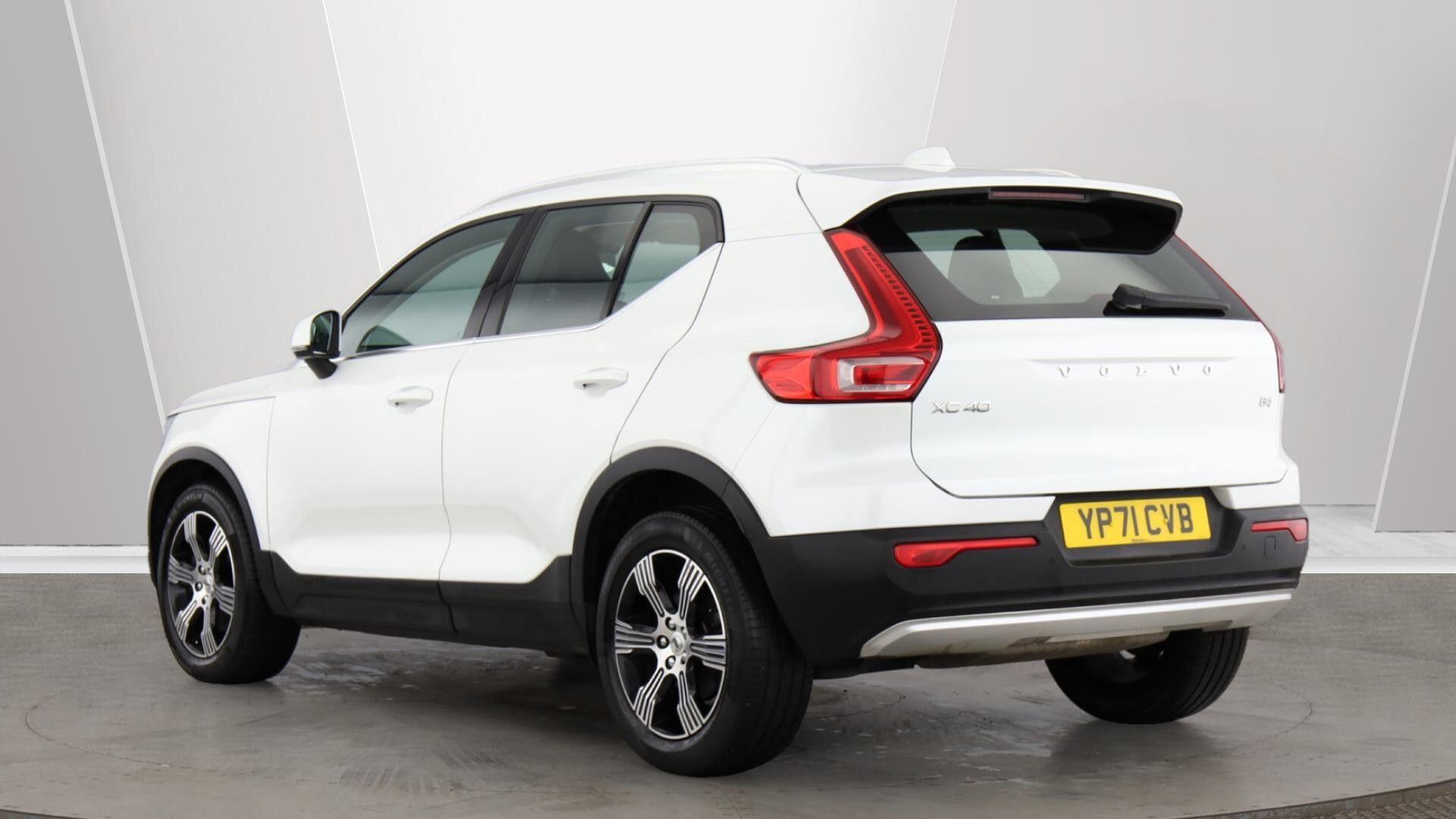 Volvo XC40 Inscription, B4 mild hybrid YP71CVB Image 3