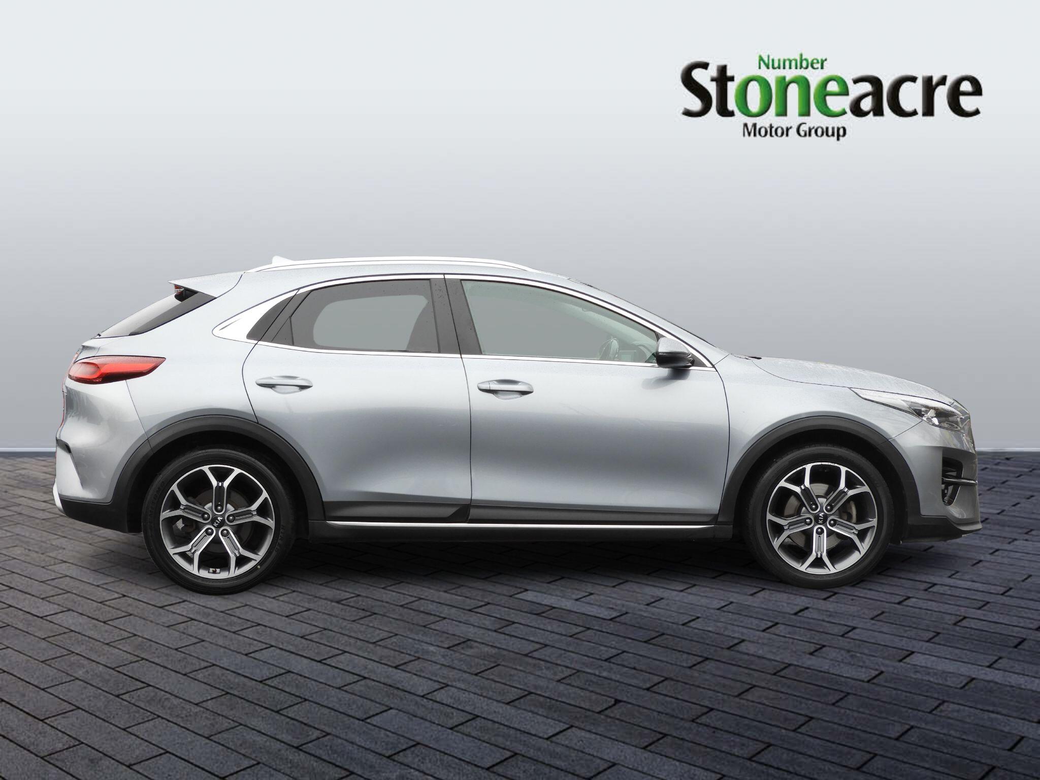 Kia XCeed 1.0T GDi ISG Edition 5dr DS70OBC Image 2