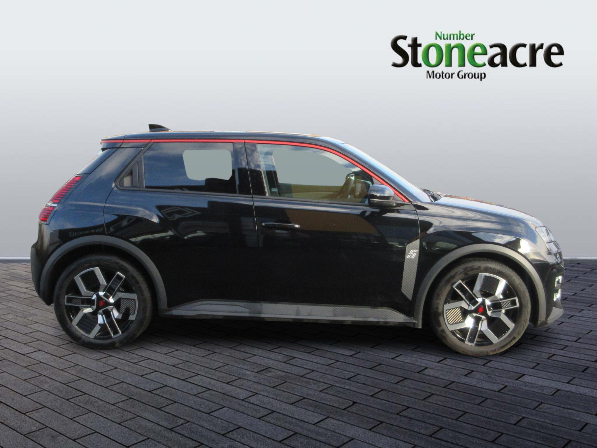 Renault 5 E-Tech Electric comfort range 52kWh techno Auto 5dr PK75NHX Image 2