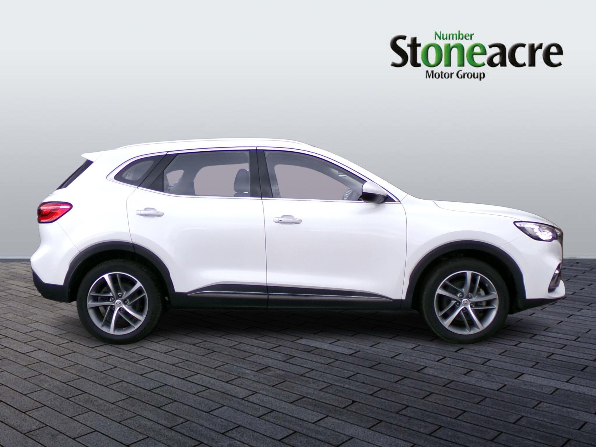 MG HS 1.5 T-GDI Excite 5dr DCT PE23YHT Image 2