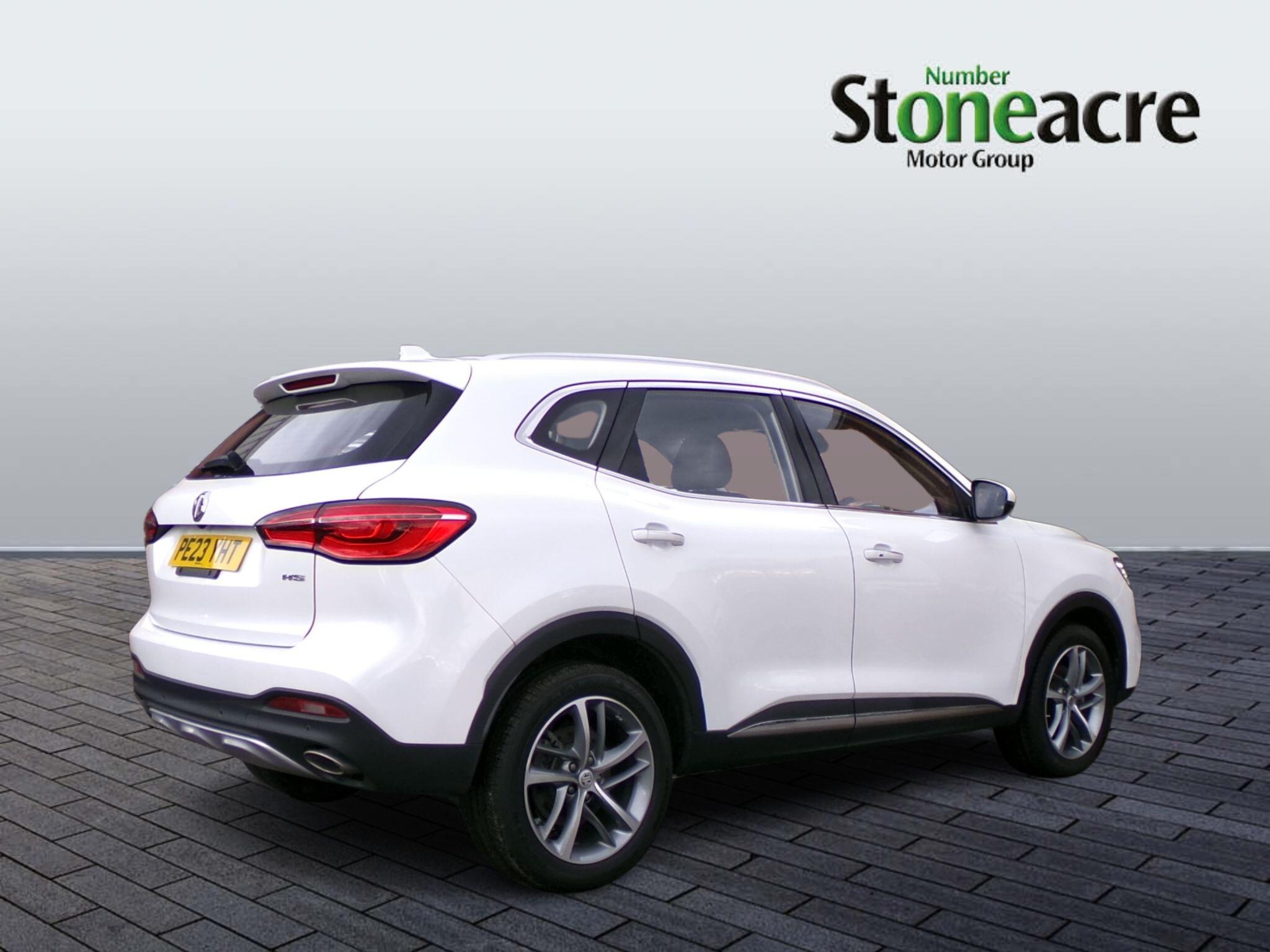 MG HS 1.5 T-GDI Excite 5dr DCT PE23YHT Image 3