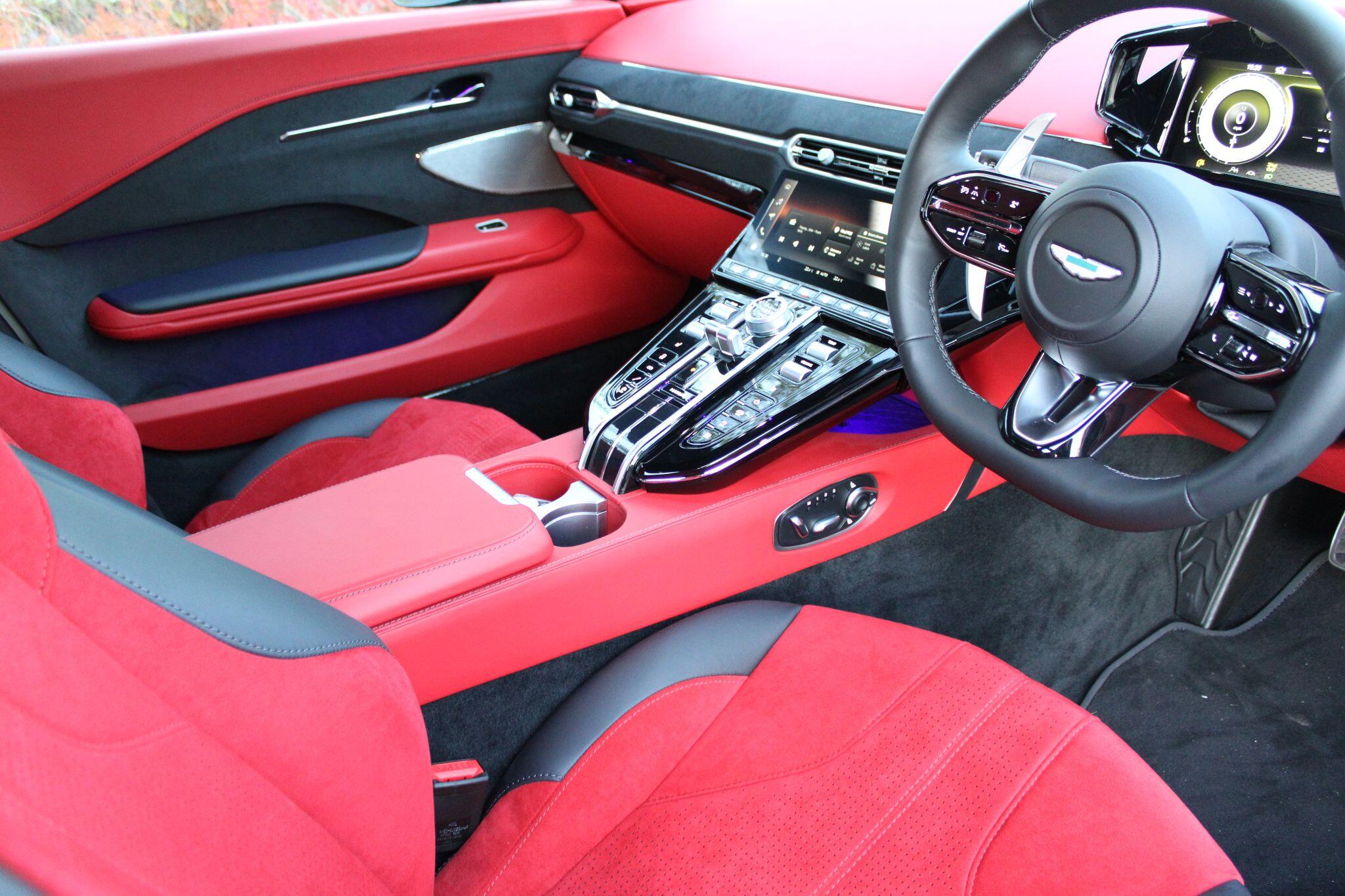 Aston Martin Vantage 4.0 V8 Auto Euro 6 2dr NK25ZGL Image 2