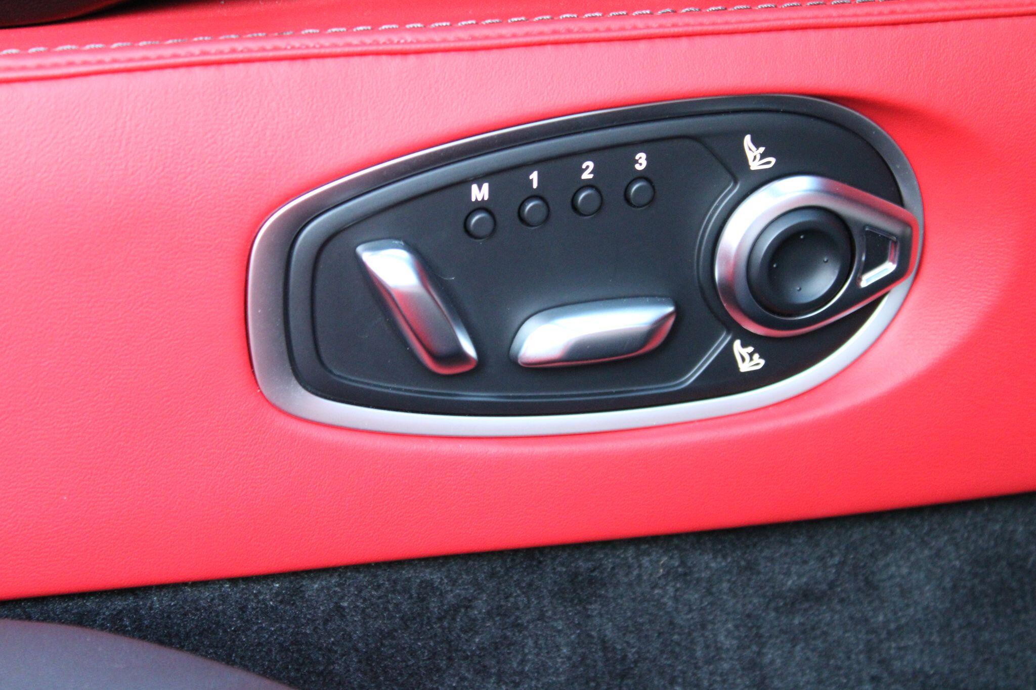 Aston Martin Vantage 4.0 V8 Auto Euro 6 2dr NK25ZGL Image 3