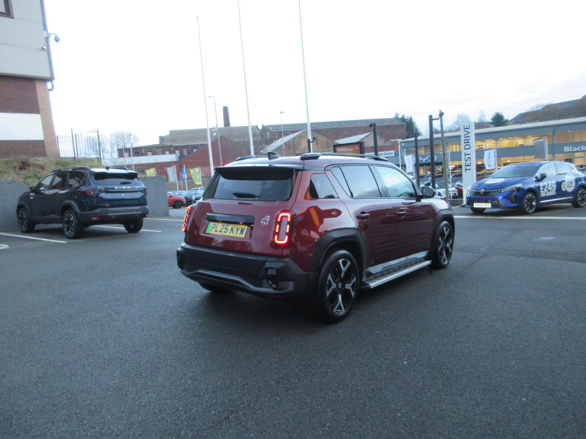 Renault 4 E-Tech Electric comfort range 52kWh techno Auto 5dr PL25KYW Image 3