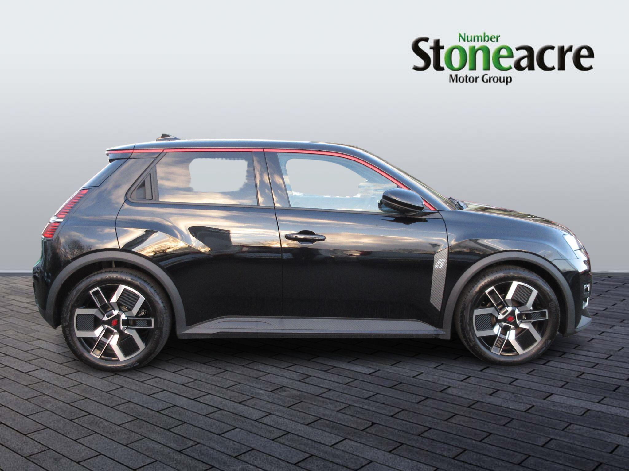 Renault 5 E-Tech Electric urban range 40kWh techno Auto 5dr NU75YWH Image 2