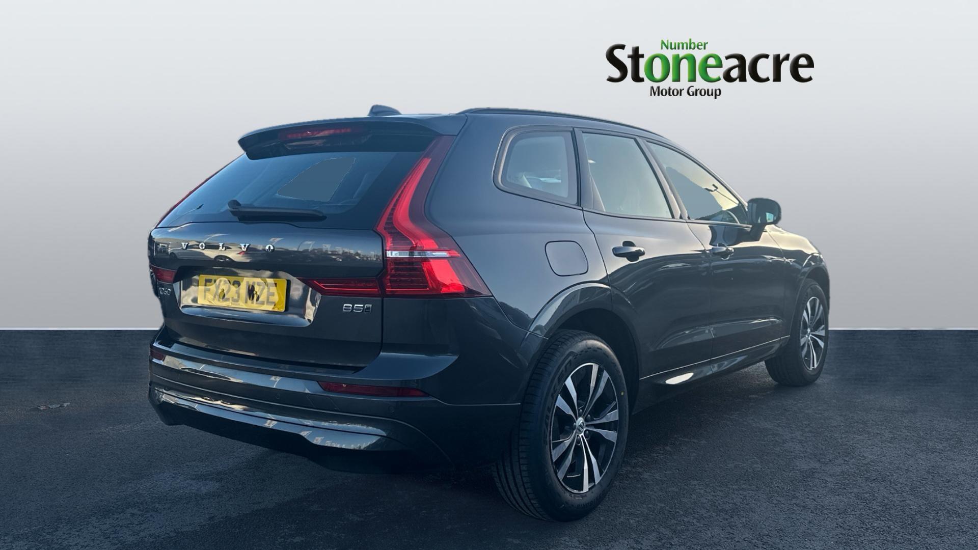 Volvo XC60 Core B5 AWD Mild Hybrid Petrol FX23MZE Image 2