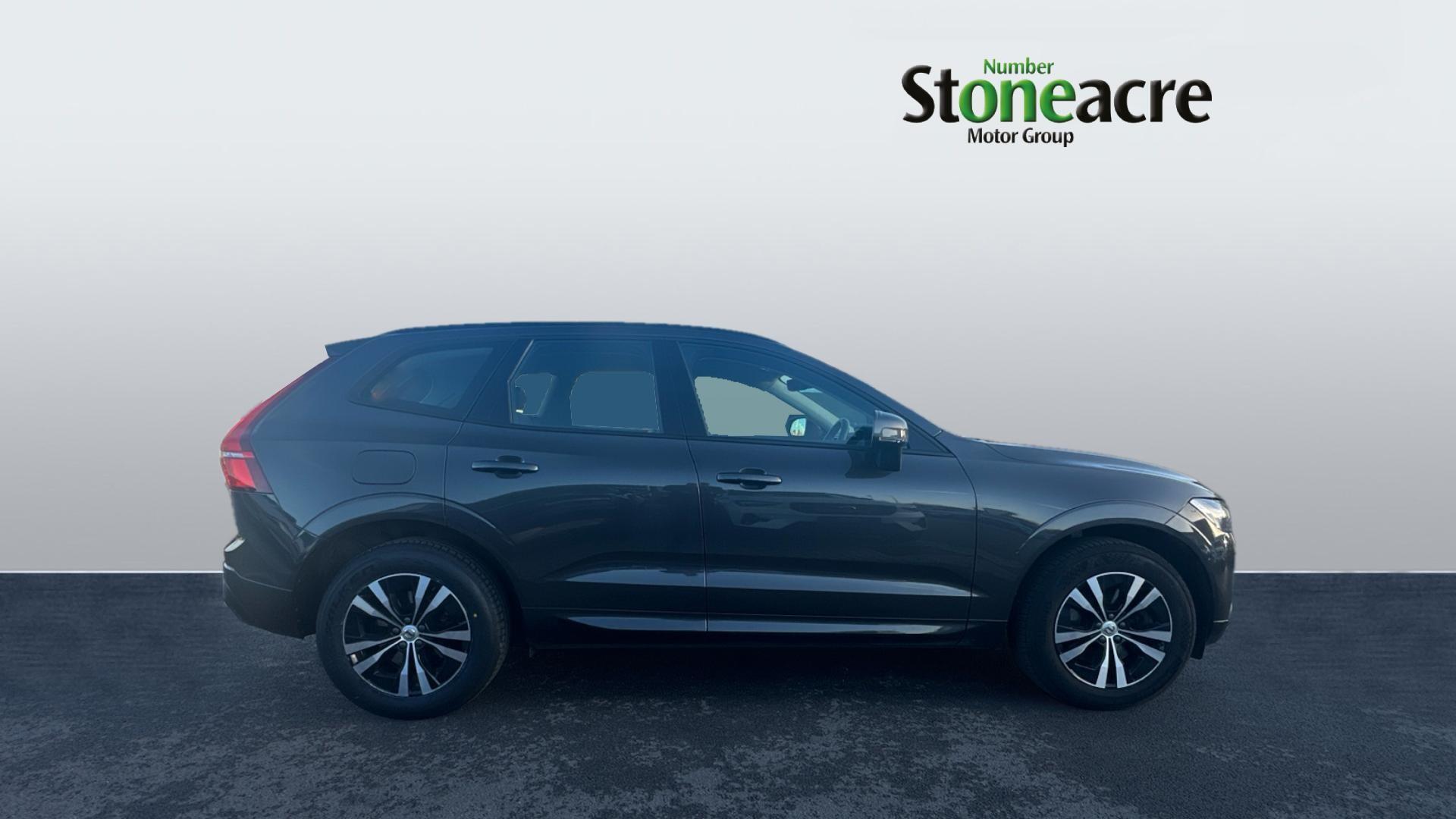 Volvo XC60 Core B5 AWD Mild Hybrid Petrol FX23MZE Image 3