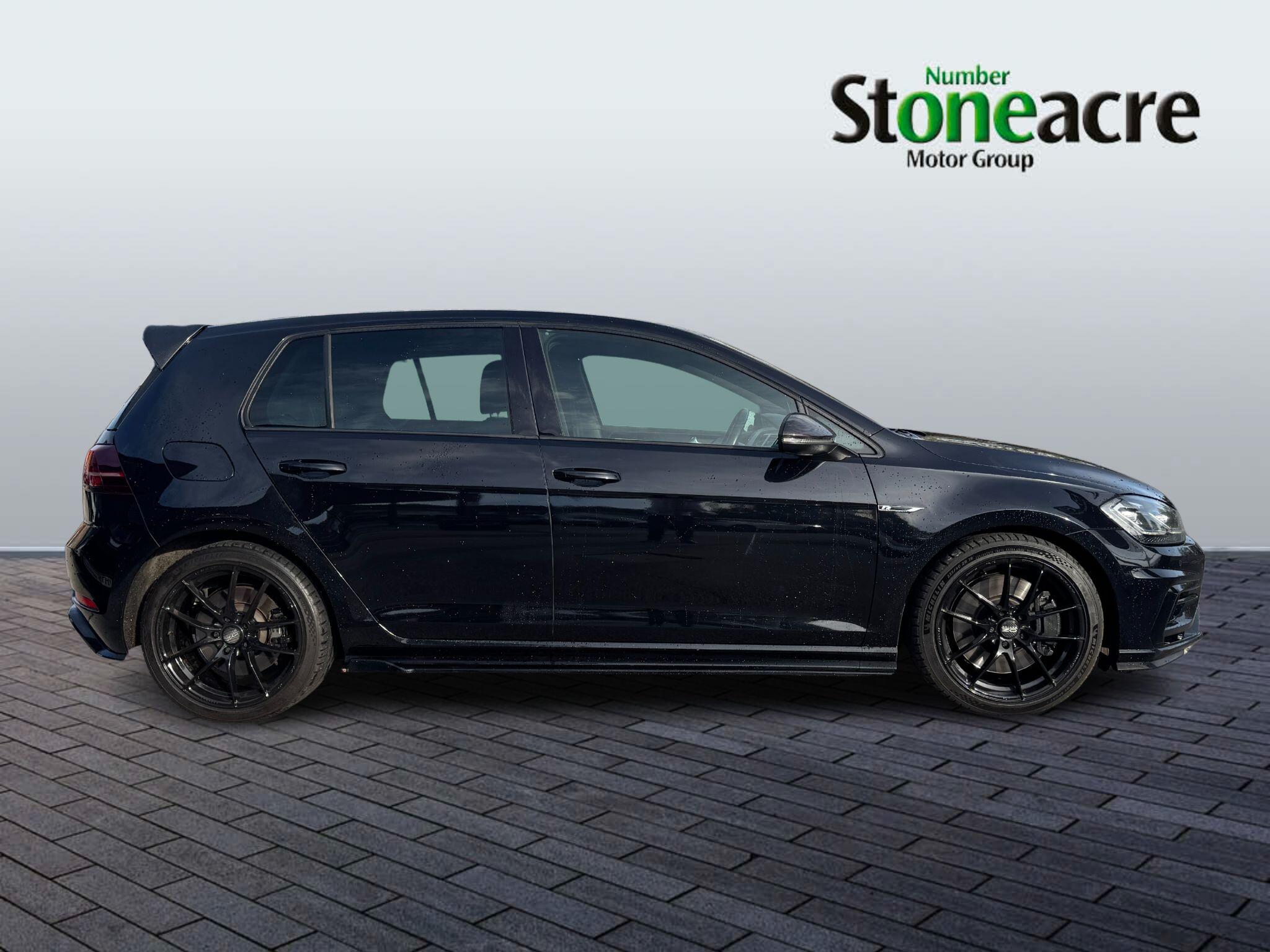 Volkswagen Golf R 2.0 TSI R DSG 4Motion Euro 6 (s/s) 5dr MD67ONT Image 2