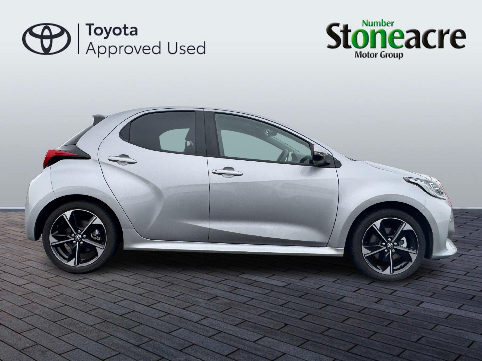 Toyota Yaris 1.5 Hybrid Design 5dr CVT NU75HYX Image 2