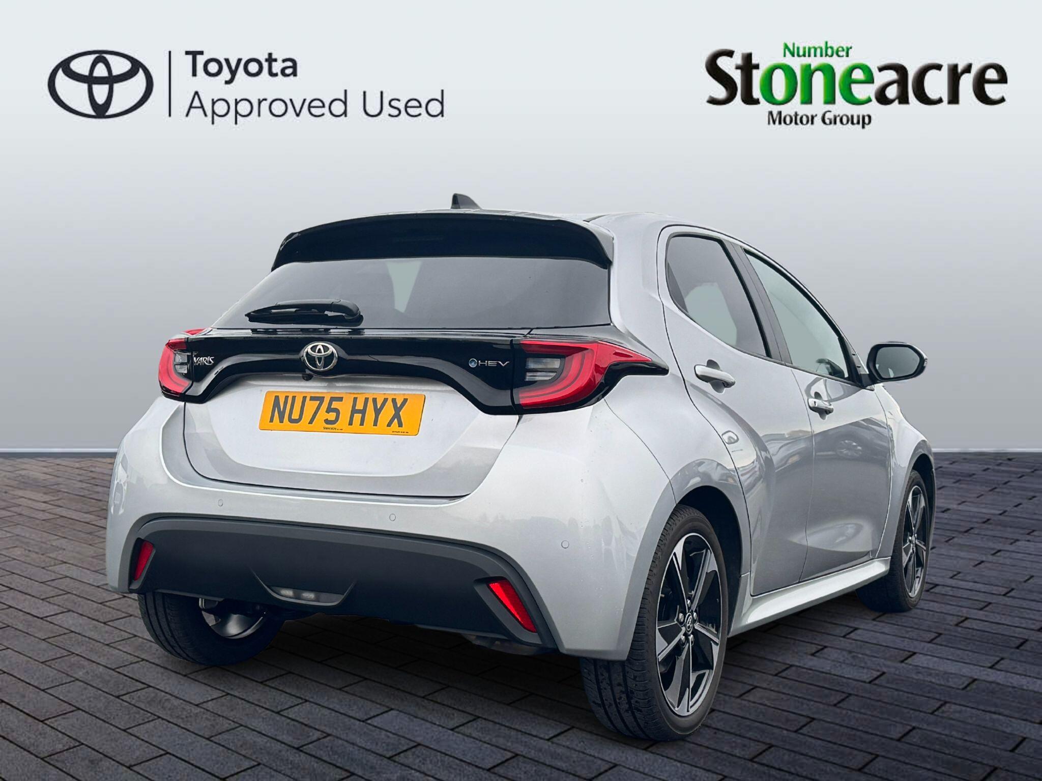 Toyota Yaris 1.5 Hybrid Design 5dr CVT NU75HYX Image 3