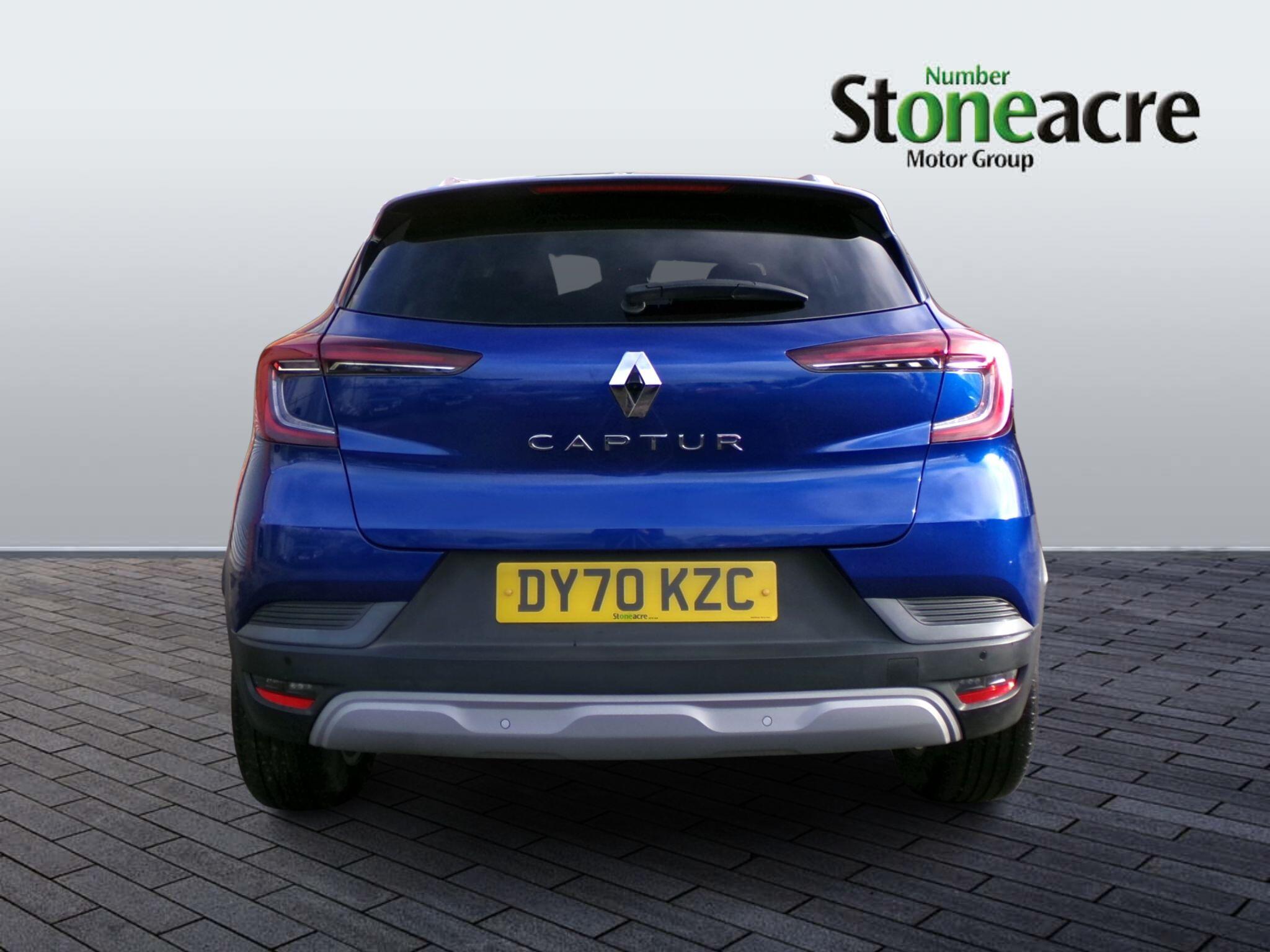 Renault Captur Iconic TCe 100 DY70KZC Image 3