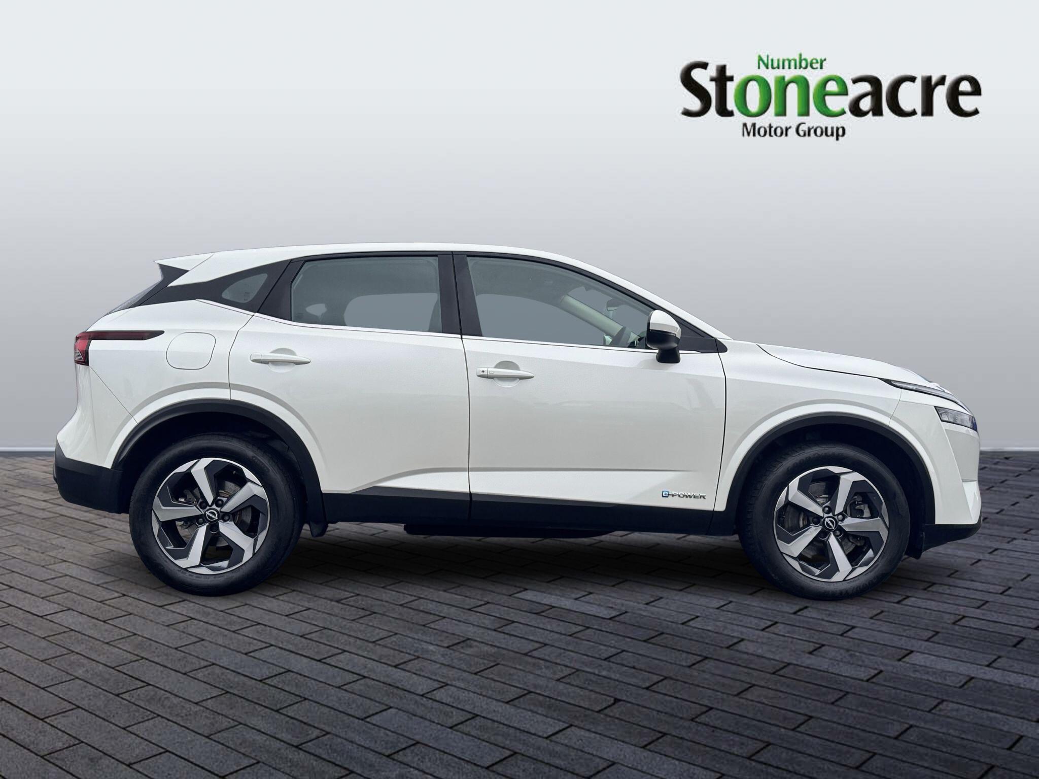 Nissan Qashqai e-Power 1.5 h e-POWER Acenta Premium Auto Euro 6 (s/s) 5dr OX73KBP Image 2