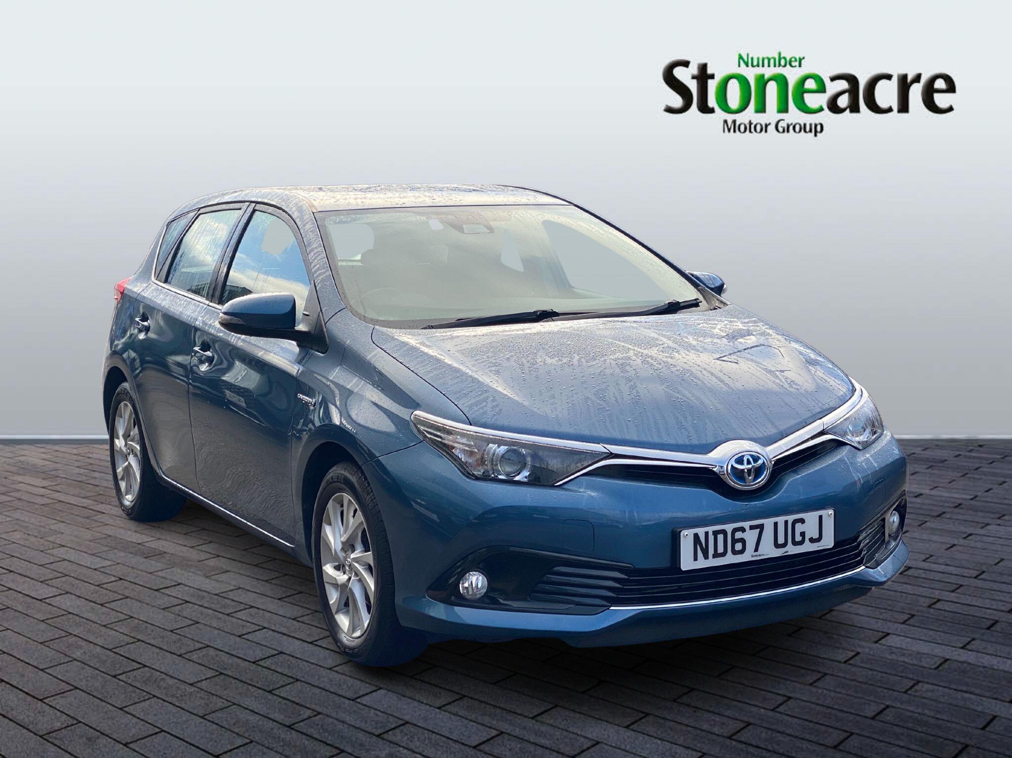 Toyota Auris 1.8 Hybrid Icon Tech TSS 5dr CVT ND67UGJ Image 1