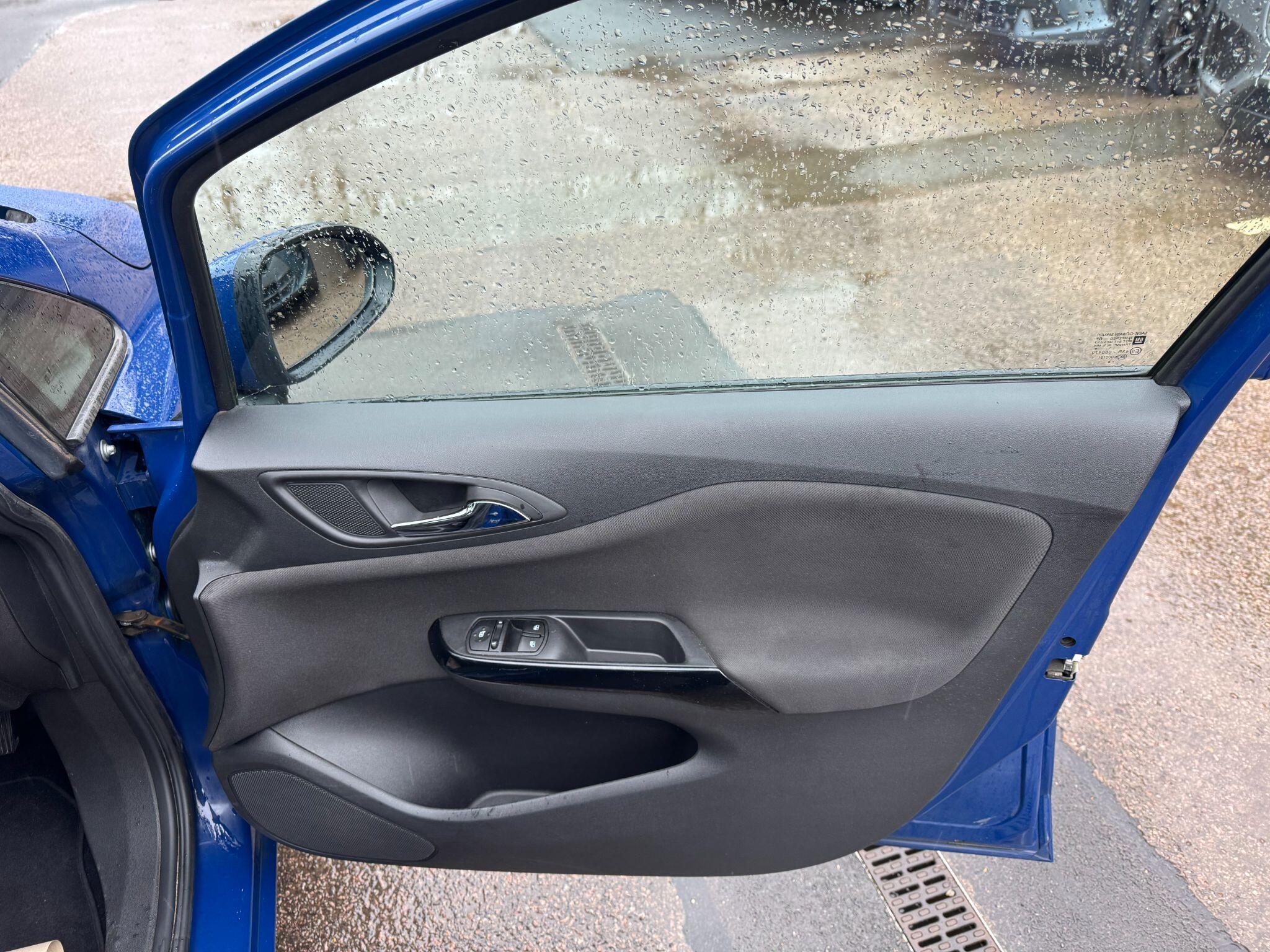Vauxhall Corsa 1.4i ecoTEC Energy Euro 6 5dr KJ18XWC Image 3