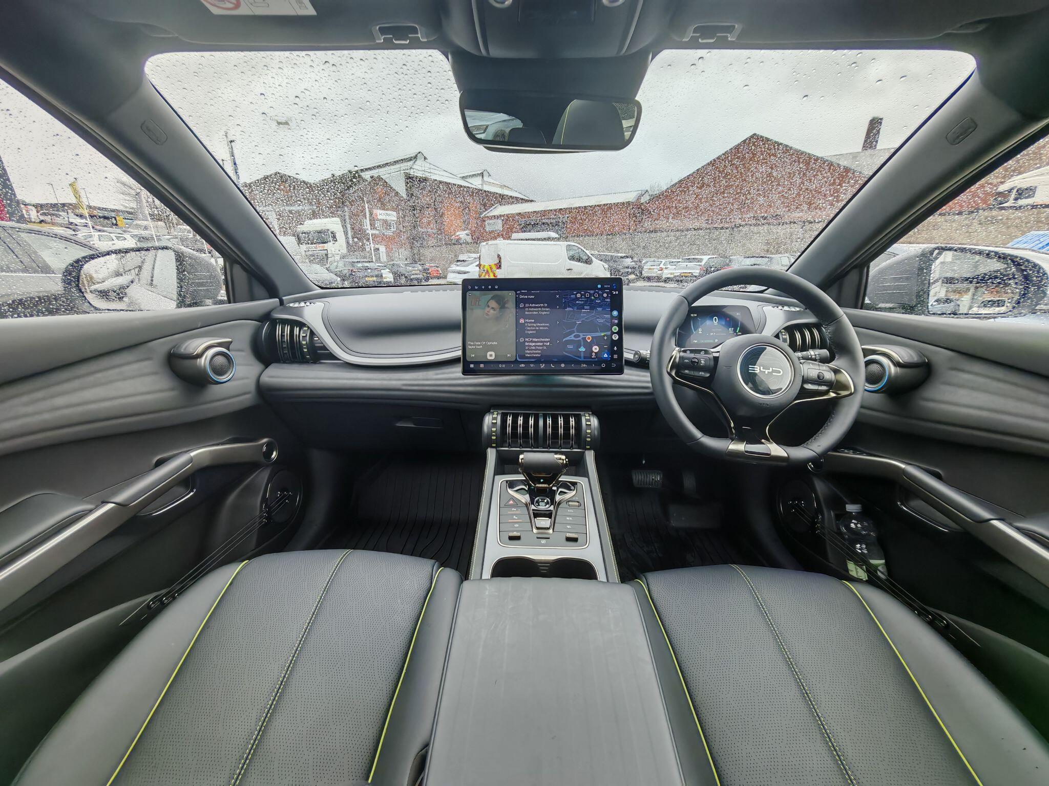 BYD Atto 3 60.48kWh Design Auto 5dr ML75FHE Image 1