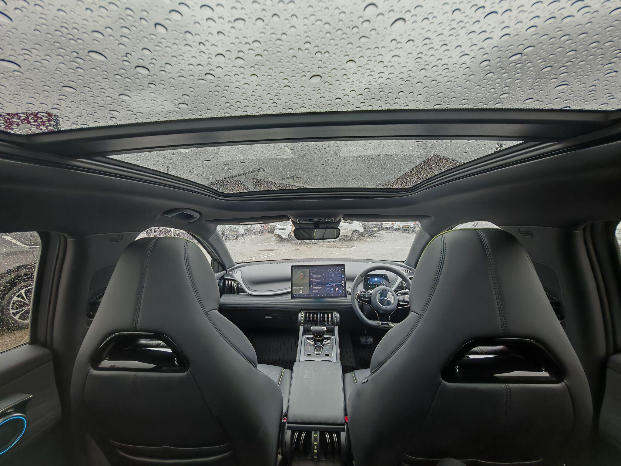 BYD Atto 3 60.48kWh Design Auto 5dr ML75FHE Image 2