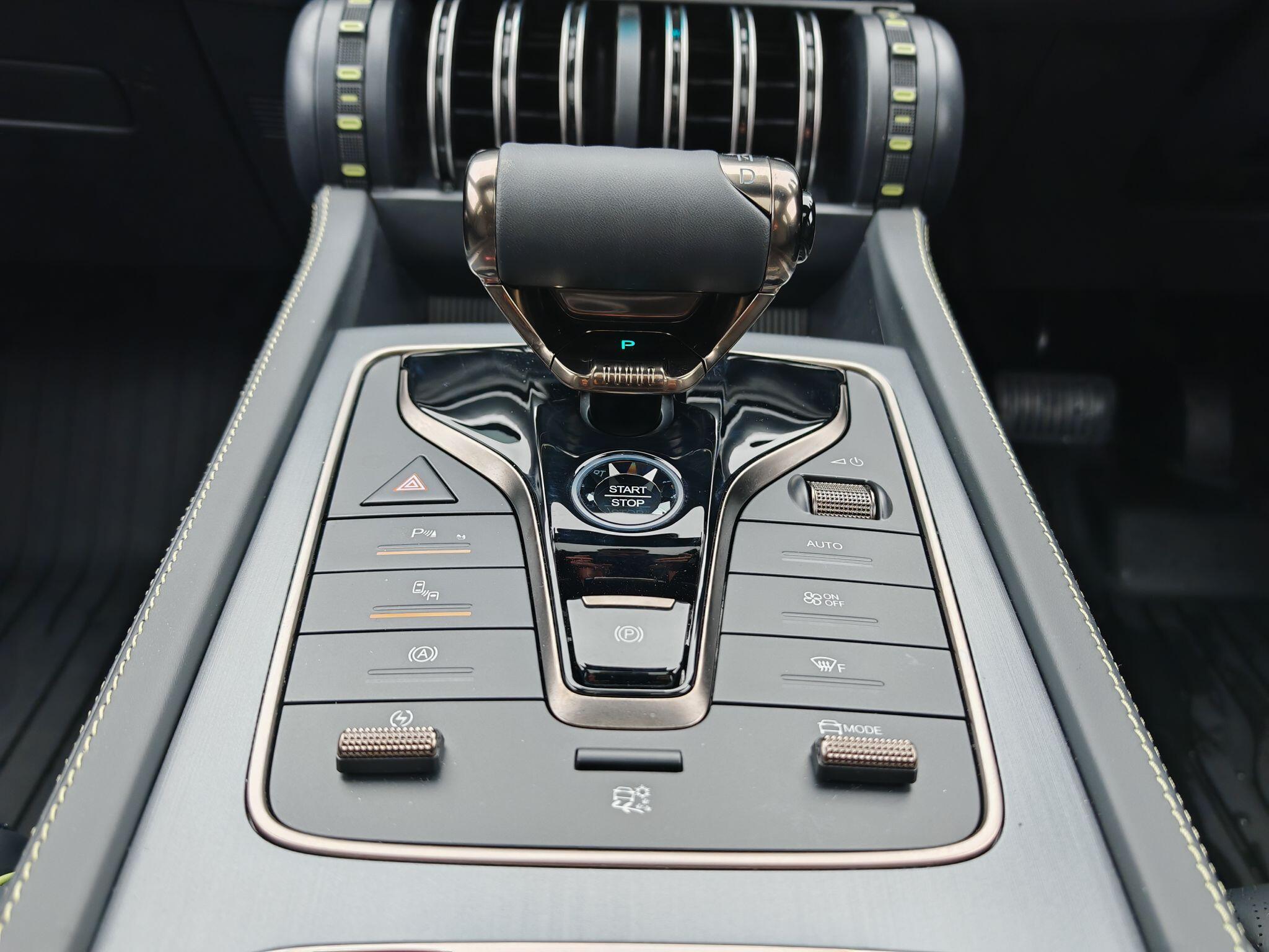 BYD Atto 3 60.48kWh Design Auto 5dr ML75FHE Image 3