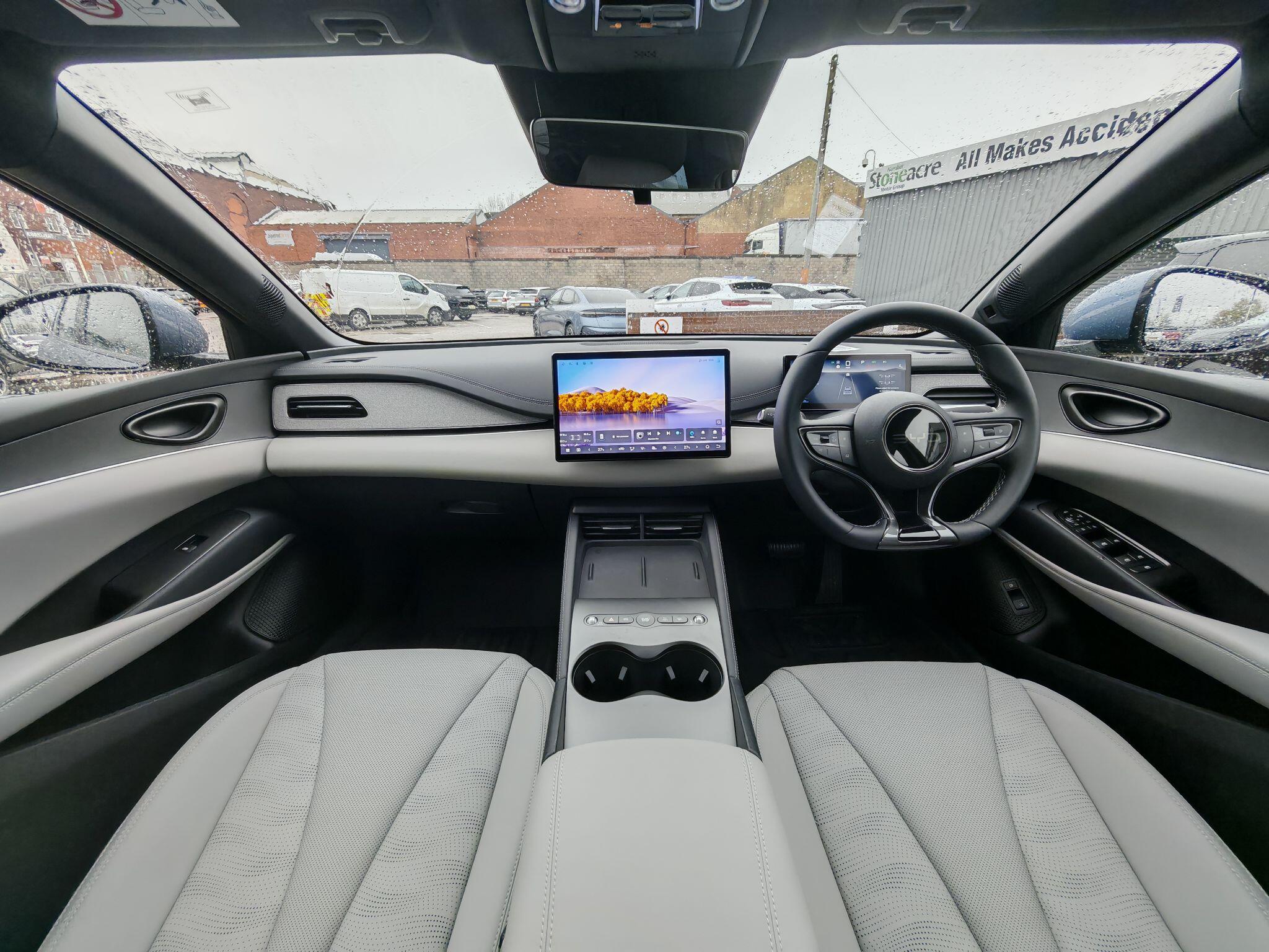 BYD Seal 6 1.5 DM-i 10kWh Boost CVT Auto Euro 6 (s/s) 5dr MD75GYU Image 1