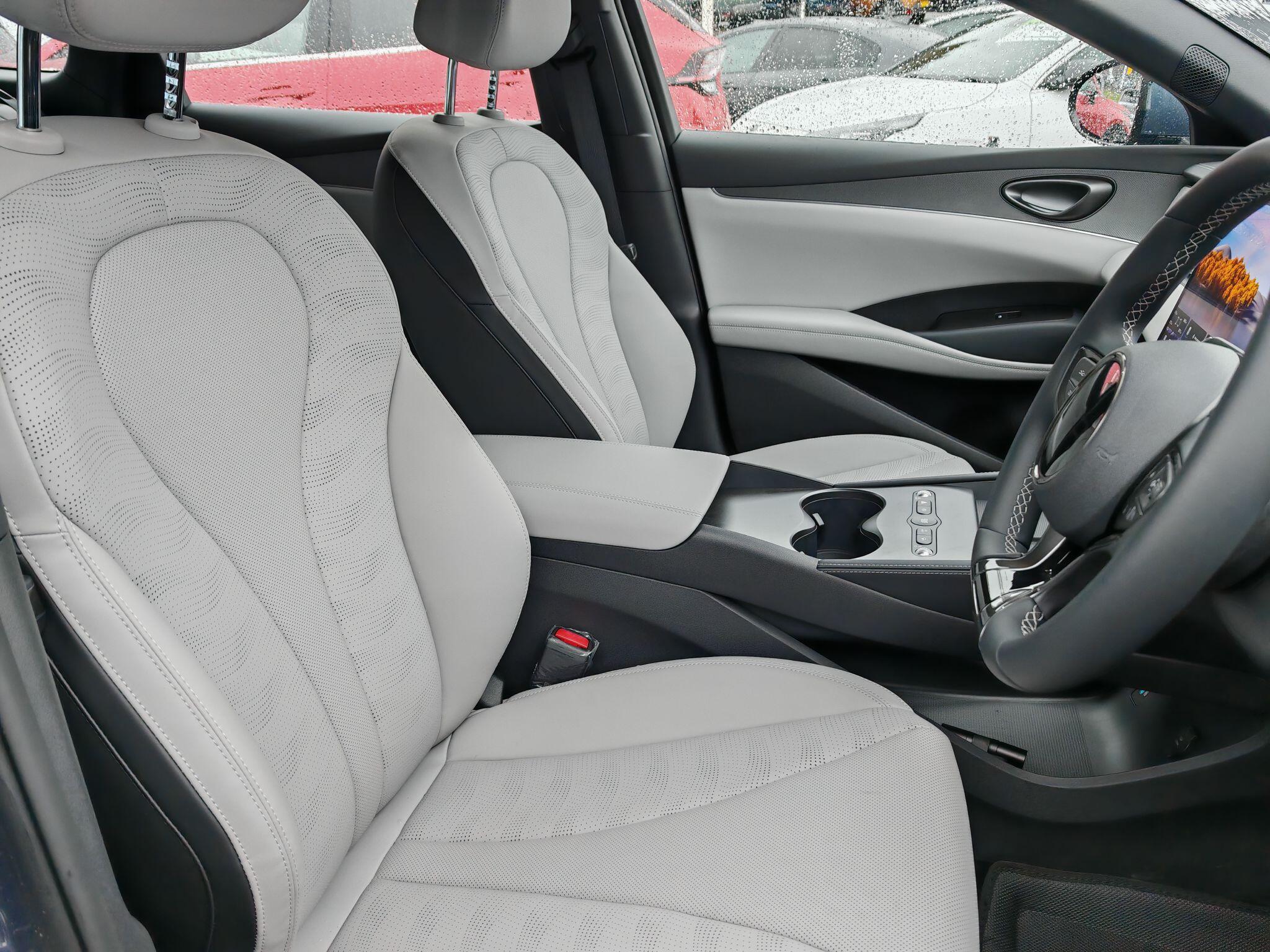 BYD Seal 6 1.5 DM-i 10kWh Boost CVT Auto Euro 6 (s/s) 5dr MD75GYU Image 3