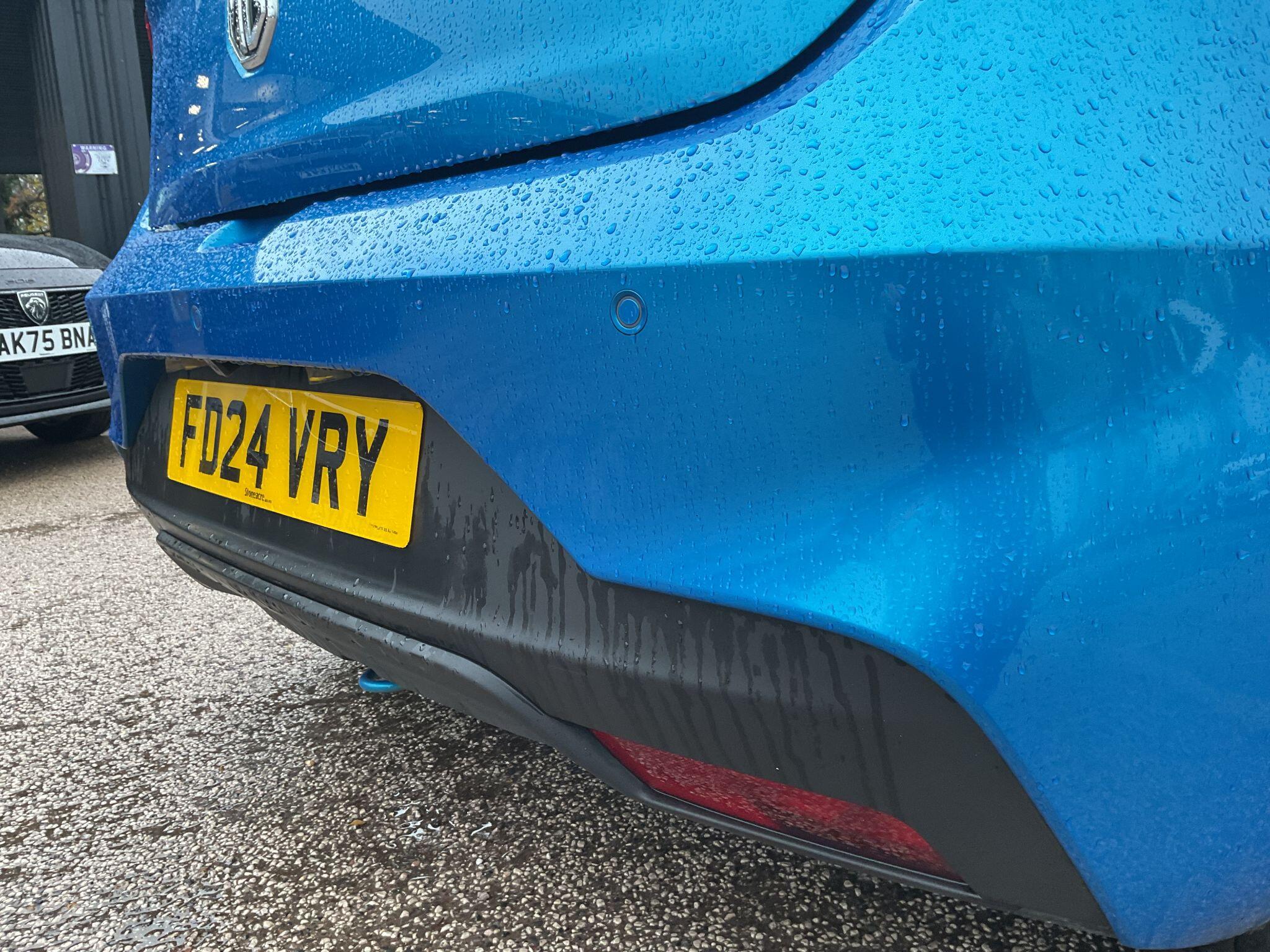 MG 3 1.5 VTi-TECH Exclusive Nav Euro 6 (s/s) 5dr FD24VRY Image 3