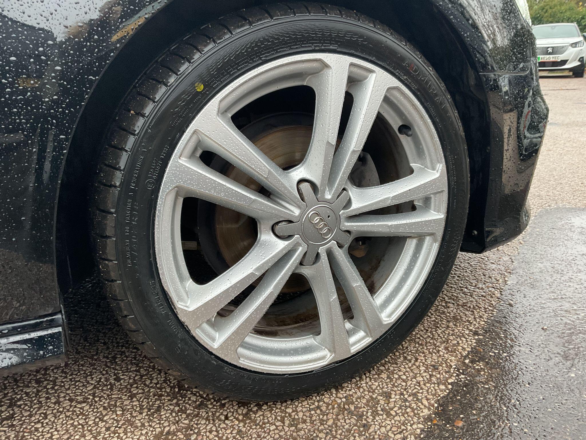 Audi A3 1.6 TDI 30 S line Sportback S Tronic Euro 6 (s/s) 5dr YN19GPR Image 1