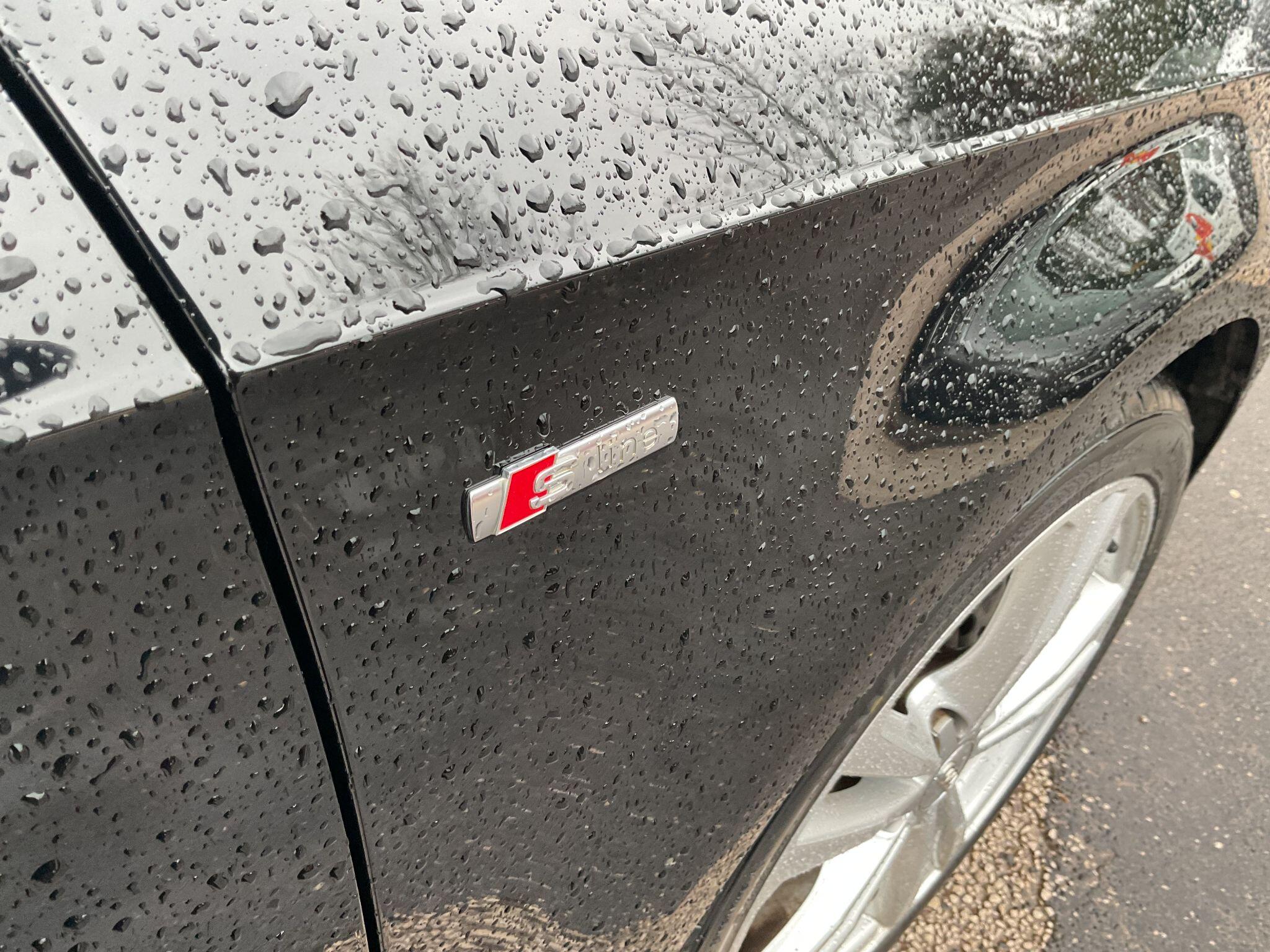 Audi A3 1.6 TDI 30 S line Sportback S Tronic Euro 6 (s/s) 5dr YN19GPR Image 2