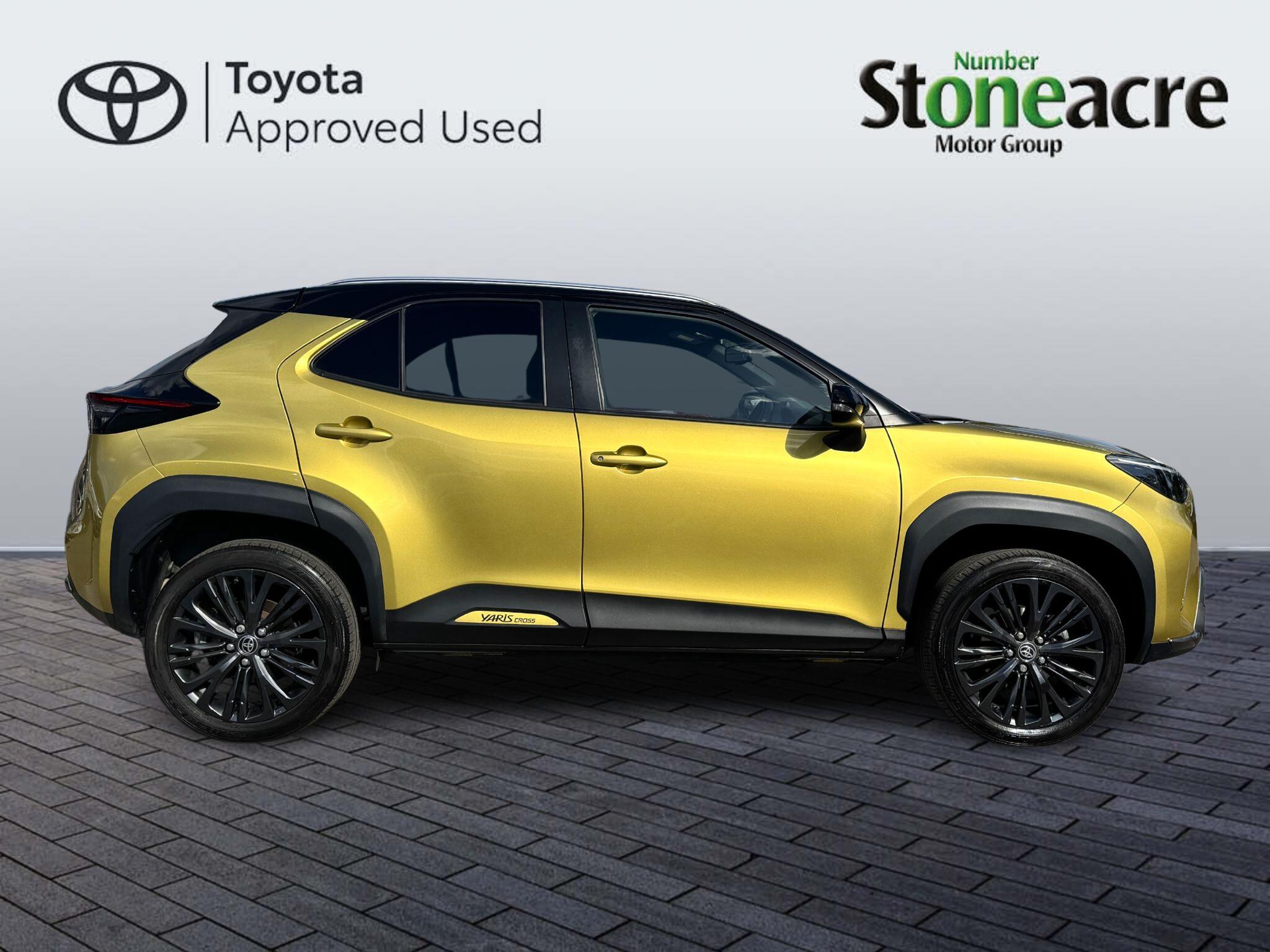 Toyota Yaris Cross 1.5 VVT-h Dynamic SUV 5dr Petrol Hybrid E-CVT AWD Euro 6 (s/s) (116 ps) NU72WUV Image 2