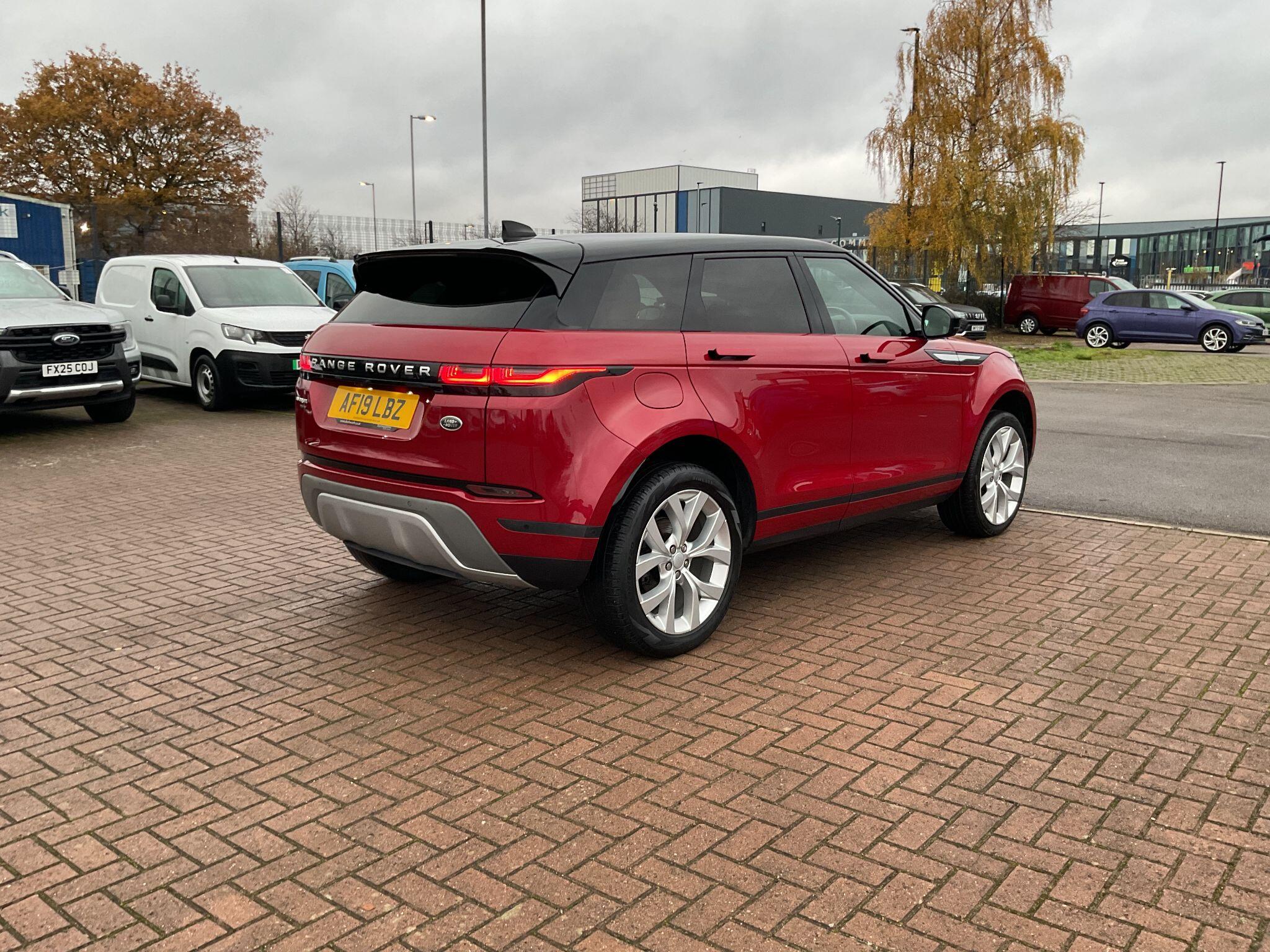 Land Rover Range Rover Evoque 2.0 P250 MHEV SE Auto 4WD Euro 6 (s/s) 5dr AF19LBZ Image 3