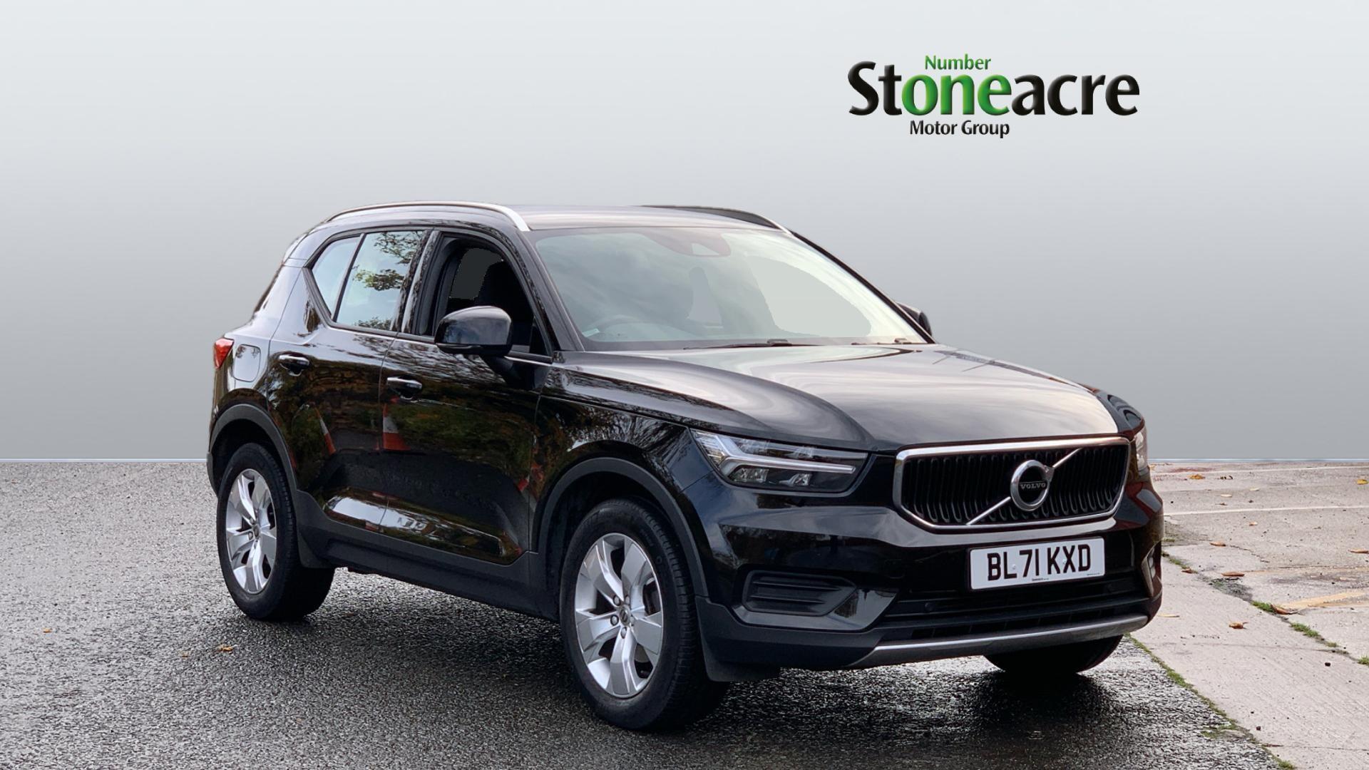 Volvo XC40 1.5 T3 [163] Momentum 5dr BL71KXD Image 1