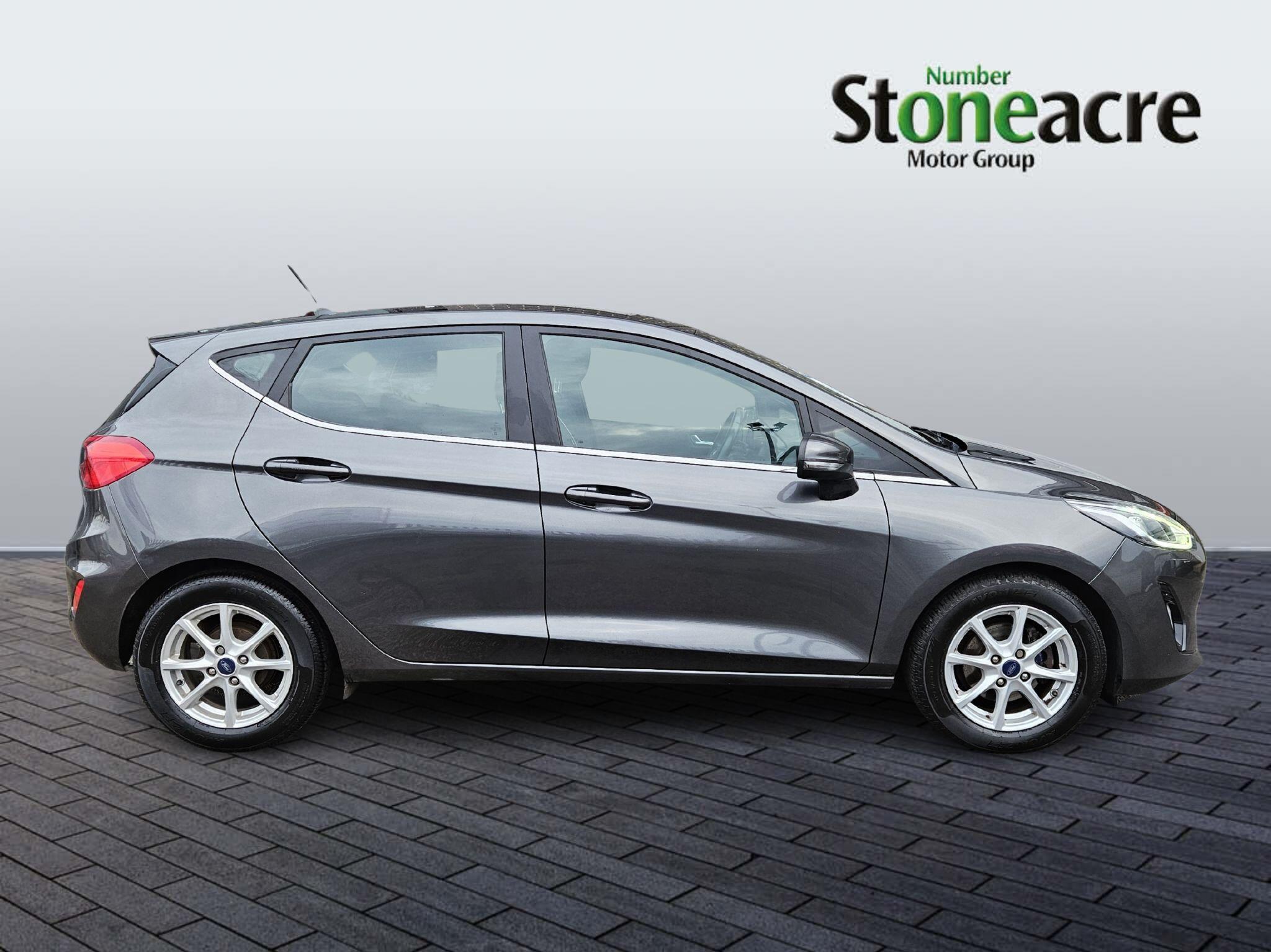 Ford Fiesta 1.0 EcoBoost Zetec 5dr FG67ZGR Image 2