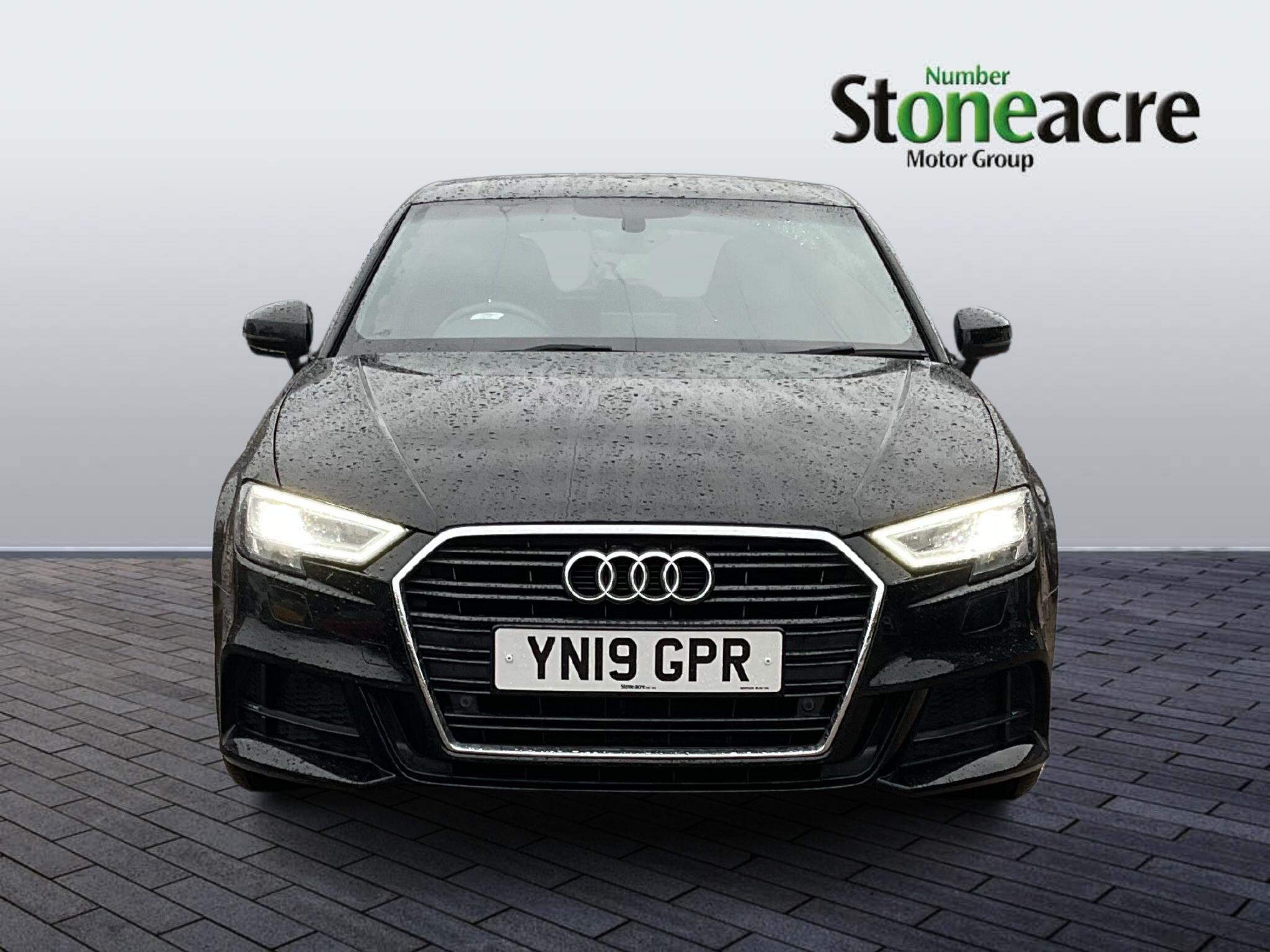 Audi A3 1.6 TDI 30 S line Sportback S Tronic Euro 6 (s/s) 5dr YN19GPR Image 2