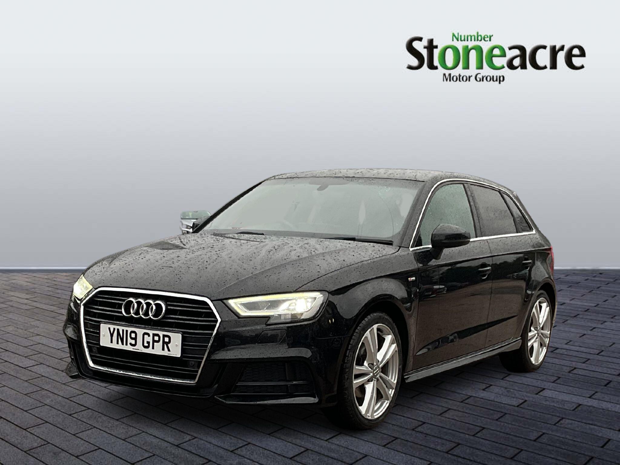 Audi A3 1.6 TDI 30 S line Sportback S Tronic Euro 6 (s/s) 5dr YN19GPR Image 3