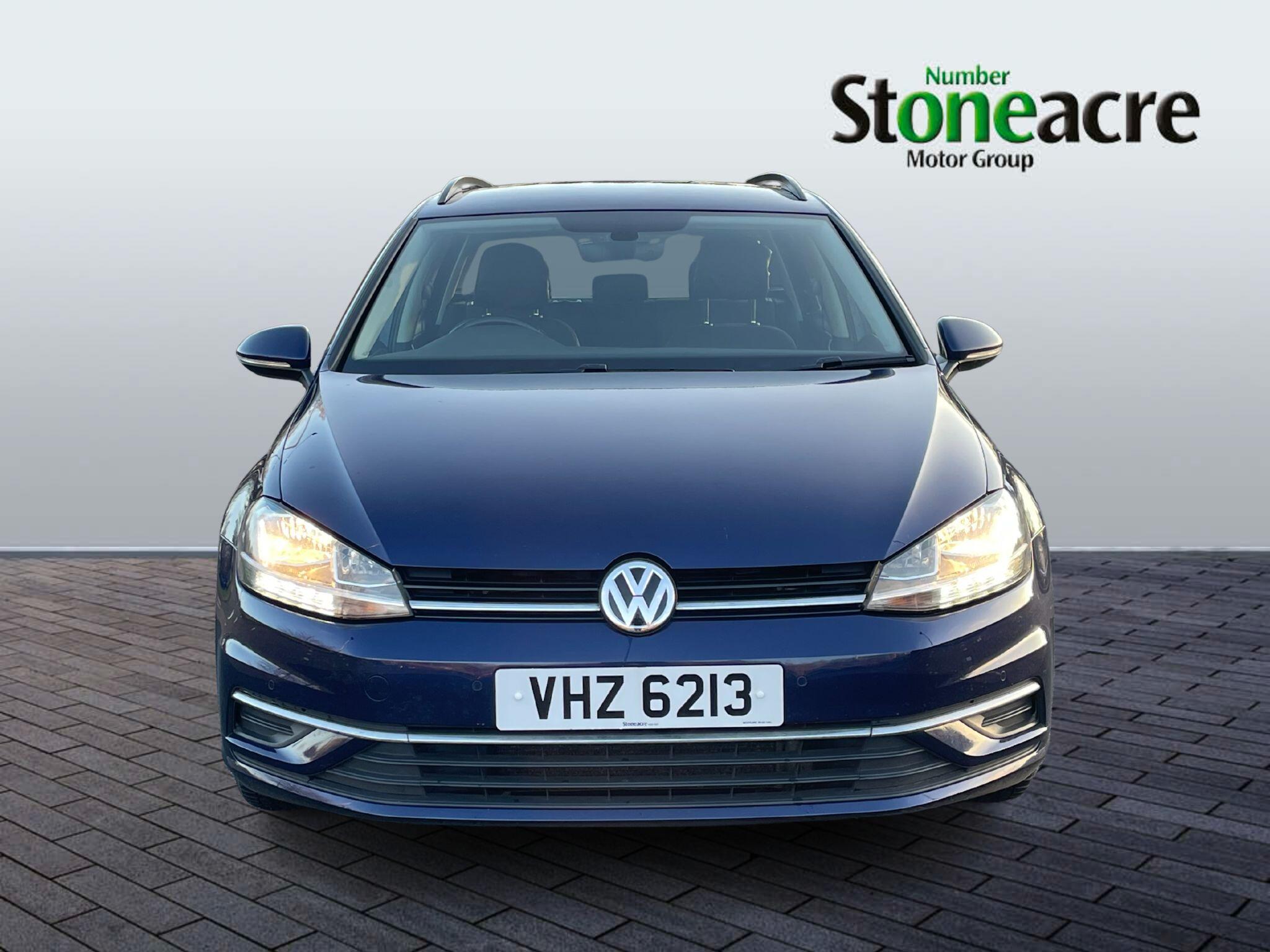 Volkswagen Golf 2.0 TDI SE Nav Euro 6 (s/s) 5dr VHZ6213 Image 2