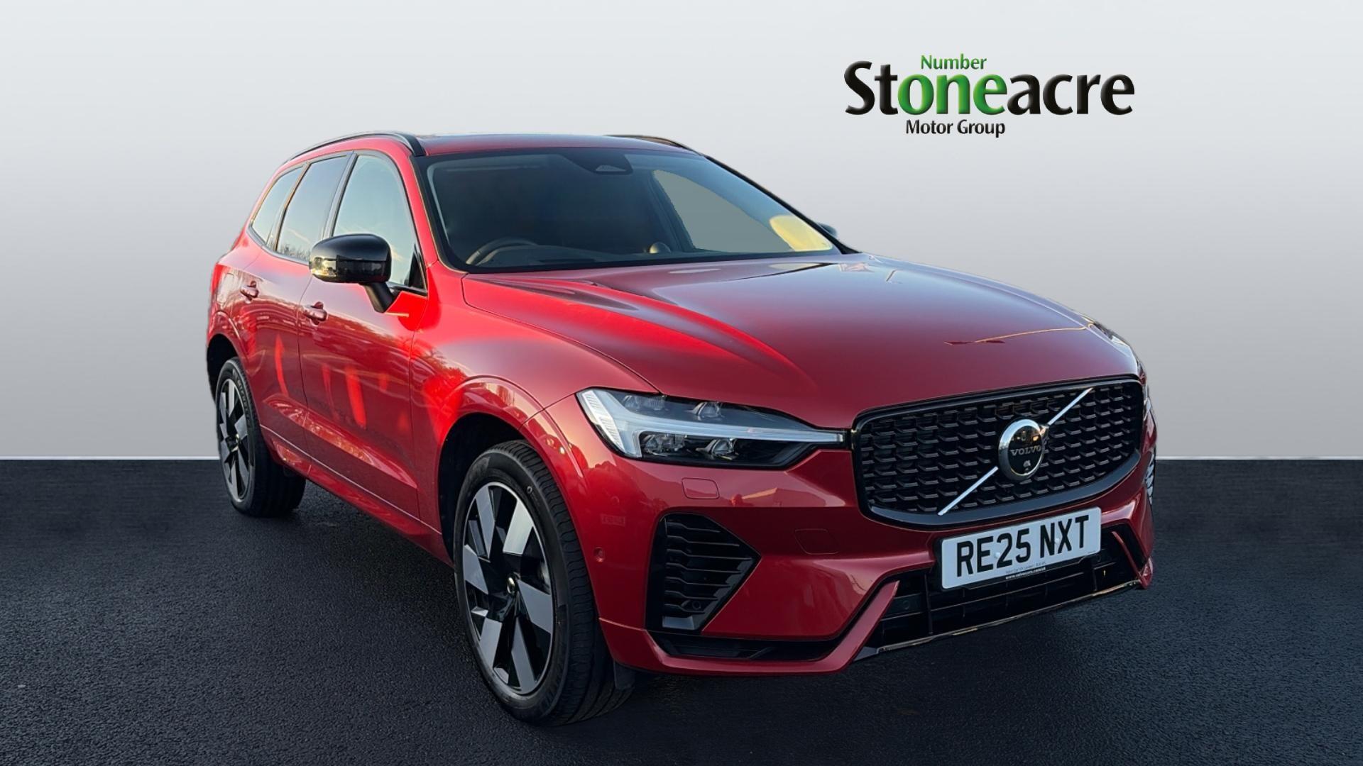 Volvo XC60 2.0h T8 18.8kWh Ultra Dark Auto AWD Euro 6 (s/s) 5dr RE25NXT Image 1