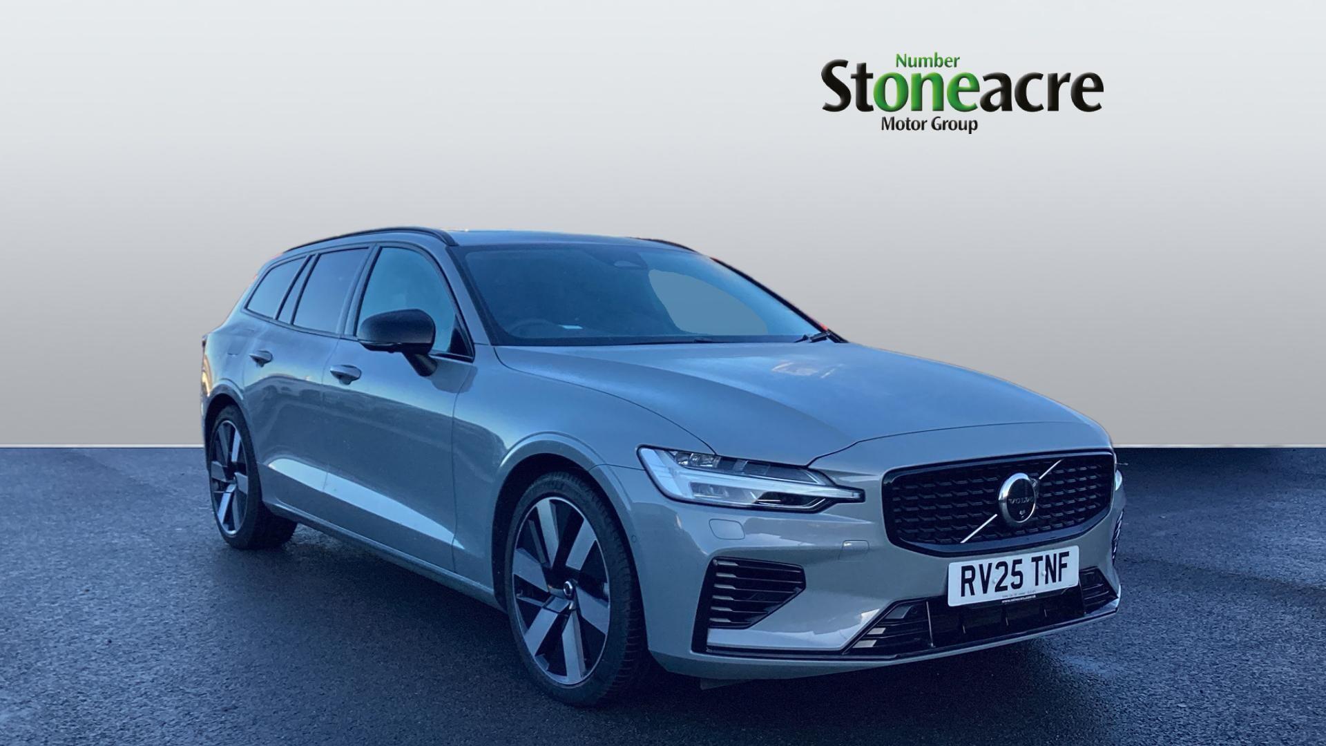 Volvo V60 Plug-In Hybrid 2.0 T8 18.8kWh Ultra Auto AWD Euro 6 (s/s) 5dr RV25TNF Image 1